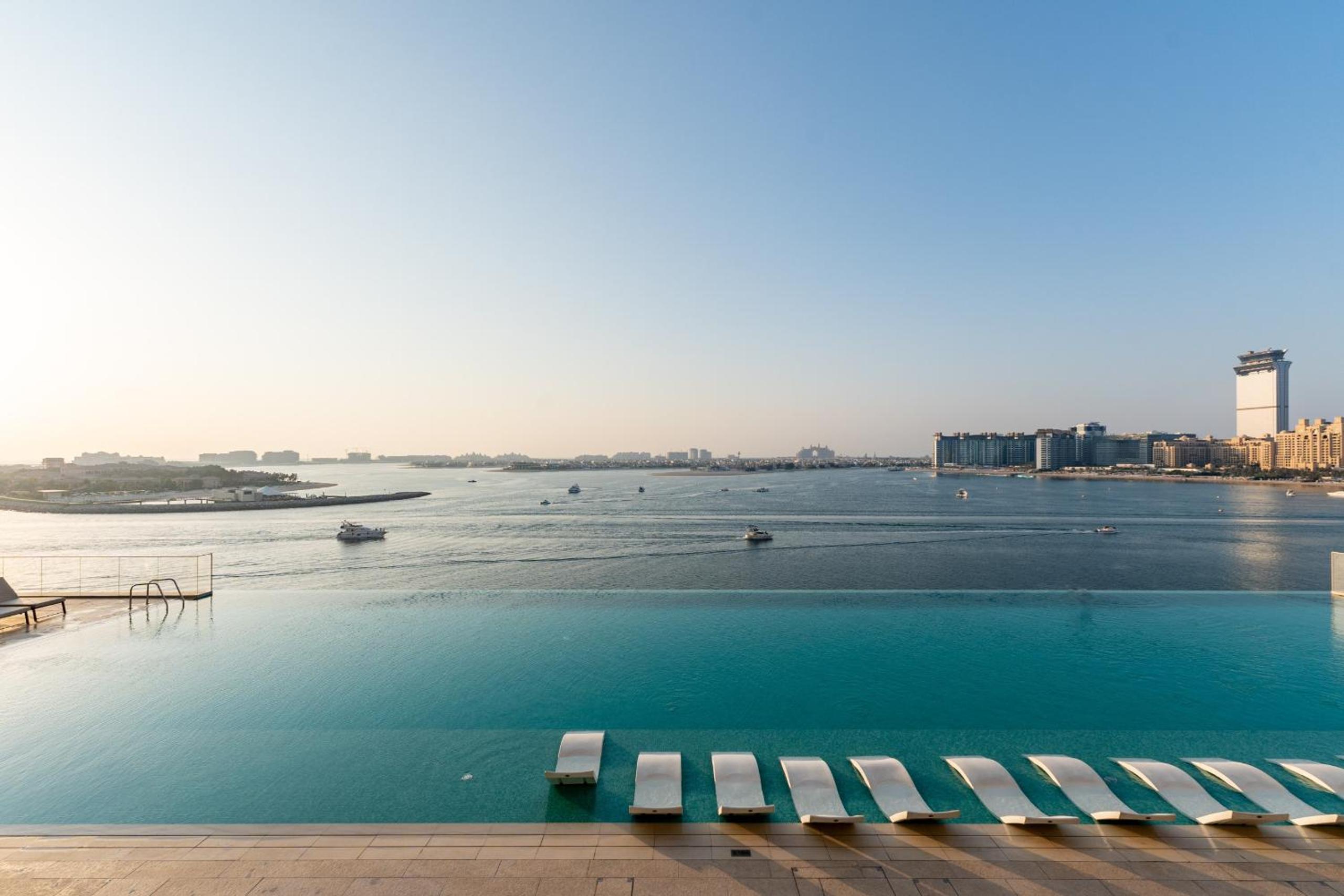 Two-Bedroom Apartment with Sea View photo 2