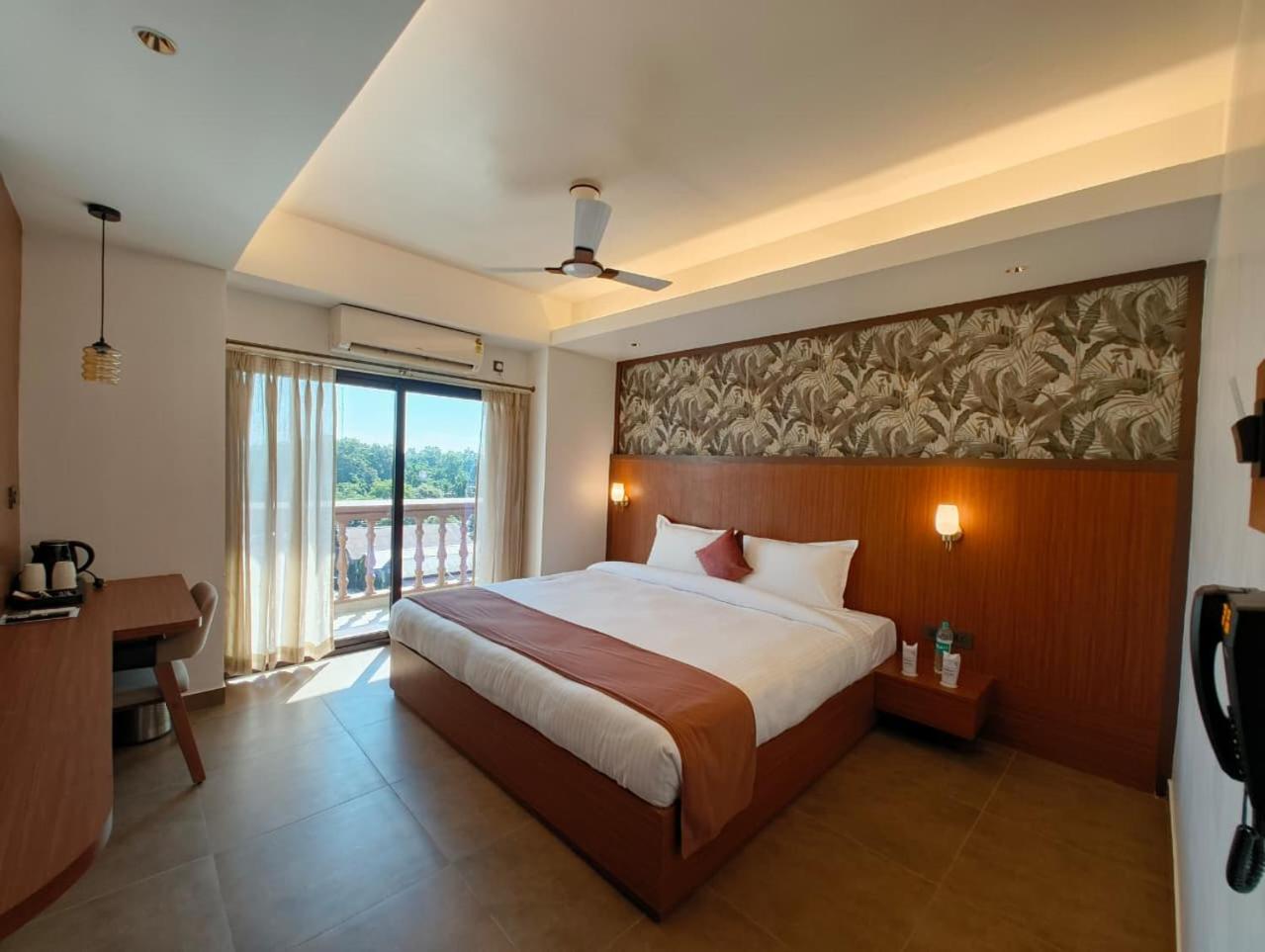 King Room with Balcony