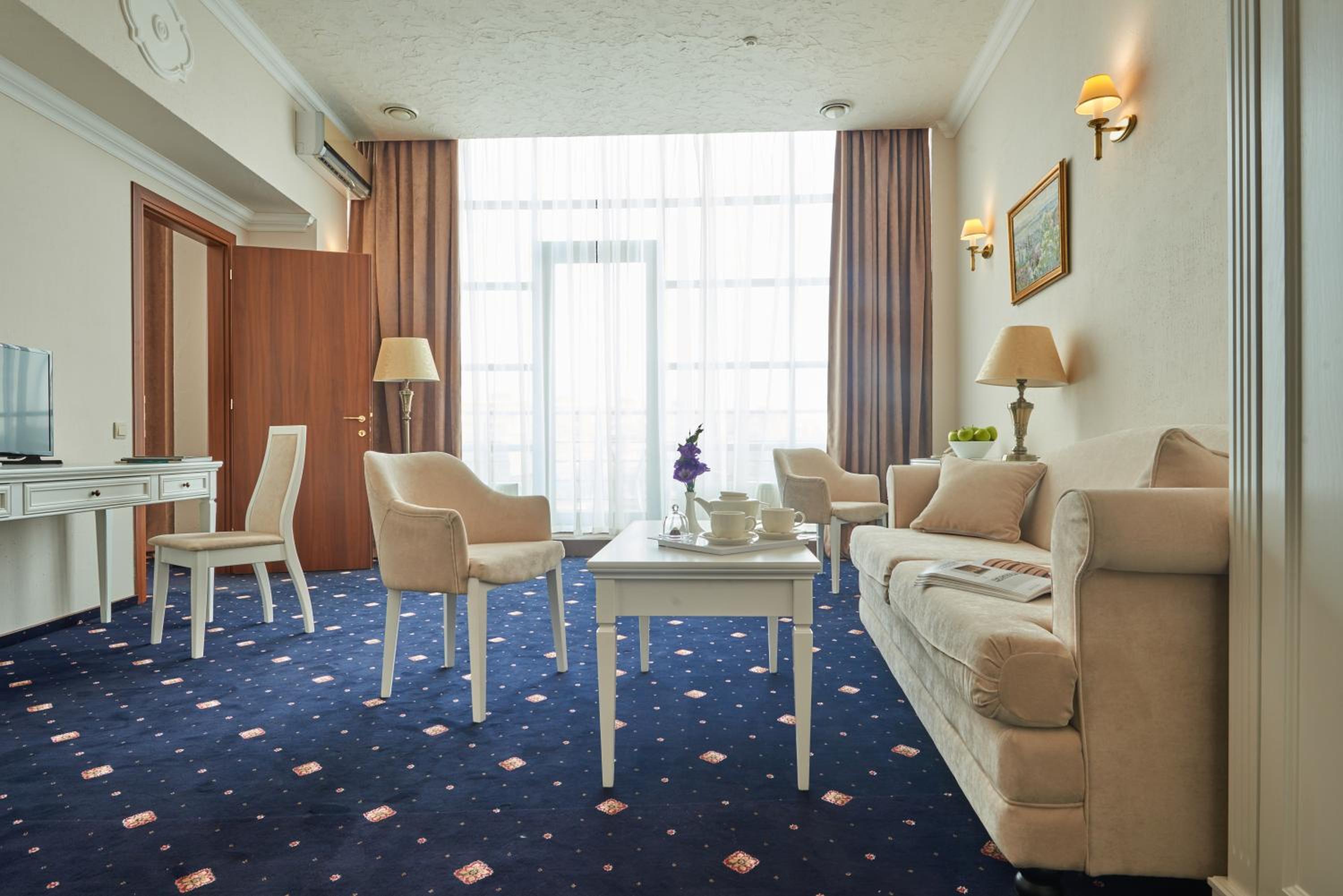 Suite with Terrace photo 1