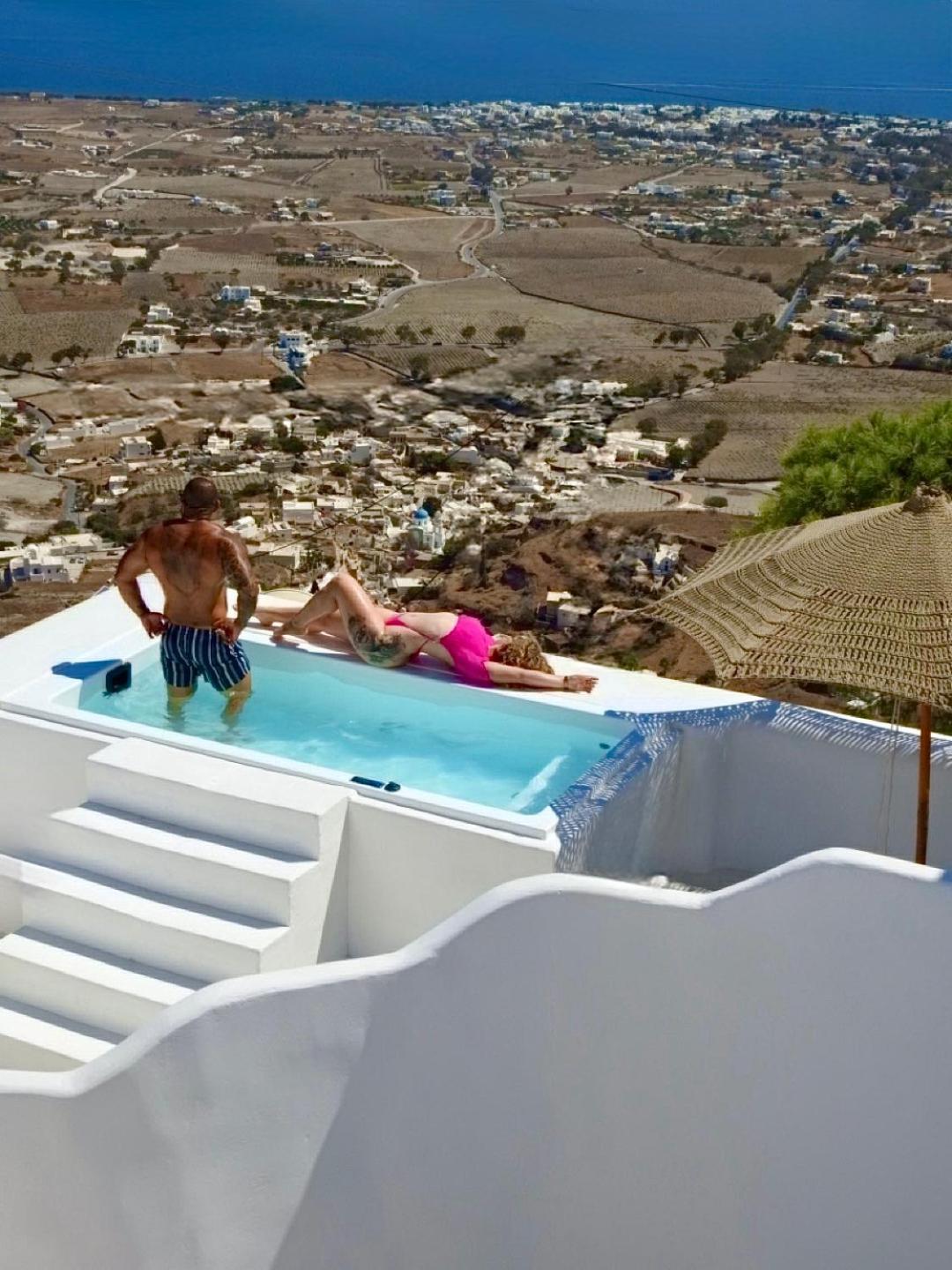 Deluxe Suite with Outdoor Heated Plunge Pool - Photo 2
