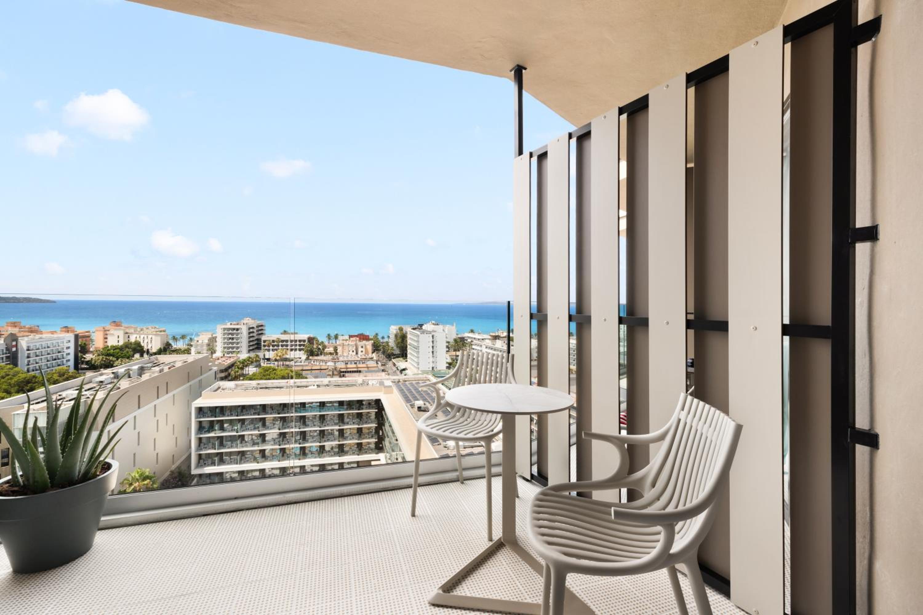 Double Room with Sea View - Photo 7
