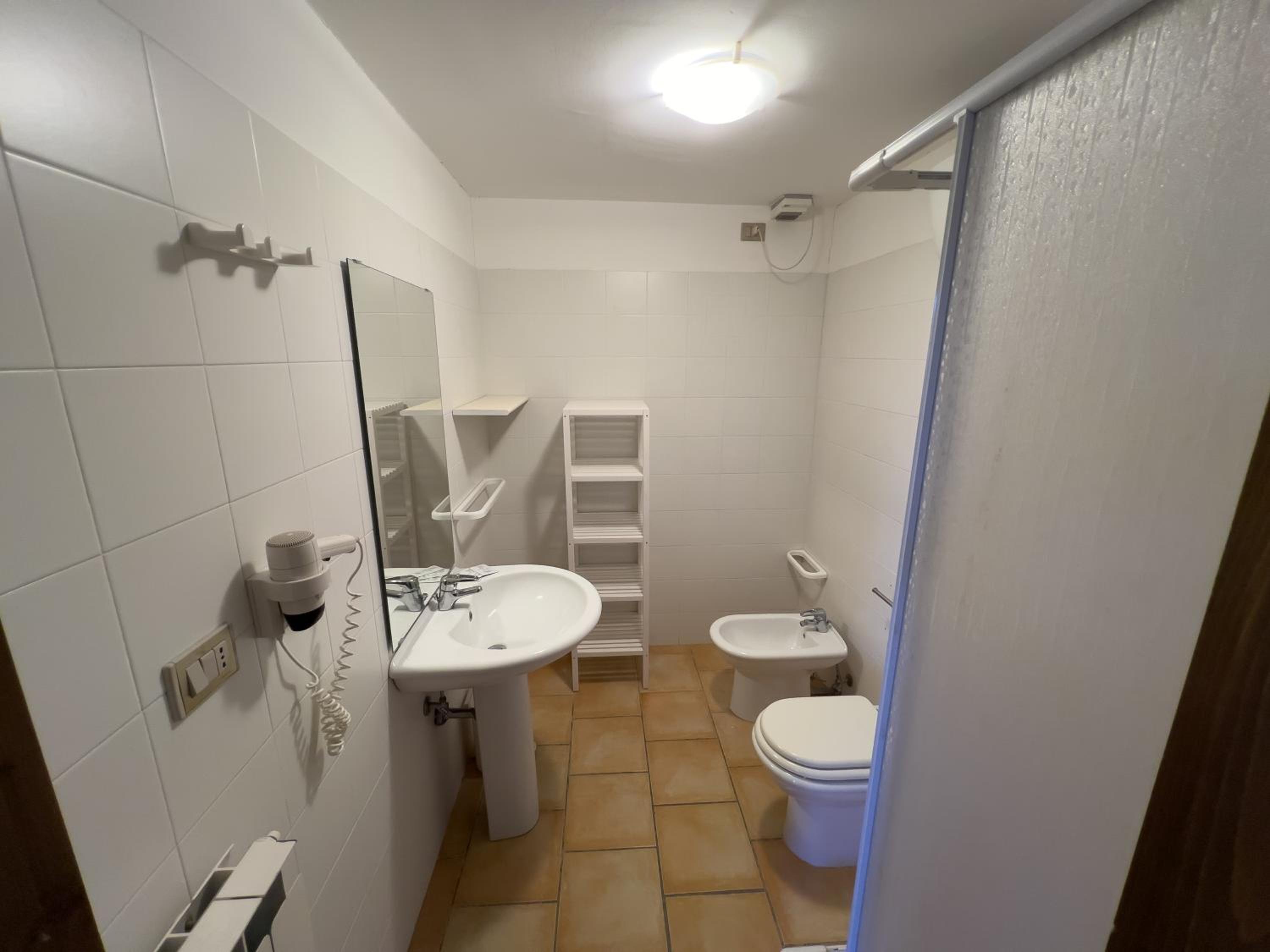 Family Room with Bathroom photo 1