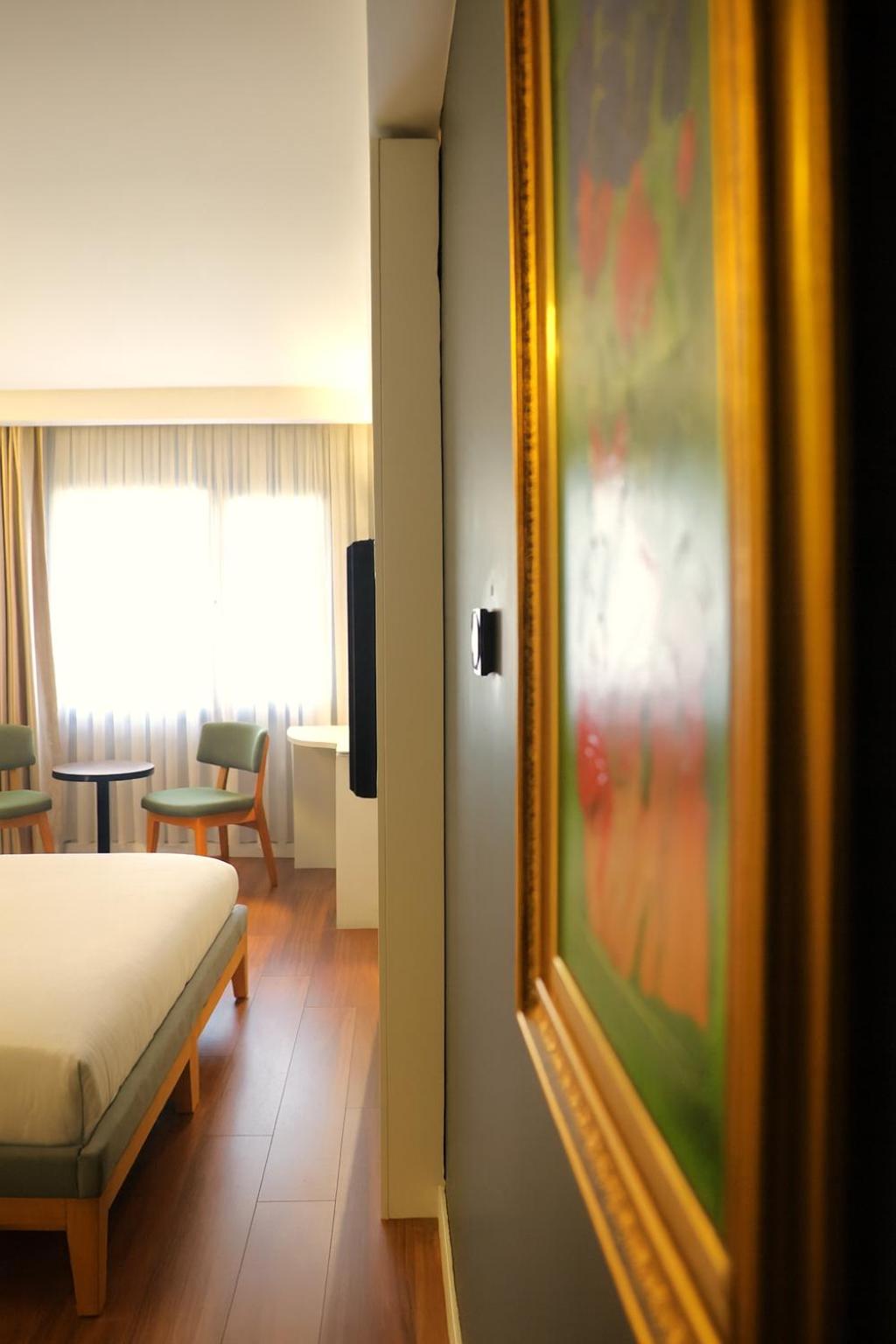 Family Double Suite with Sofa Bed and City View - Non-Smoking - Photo 7