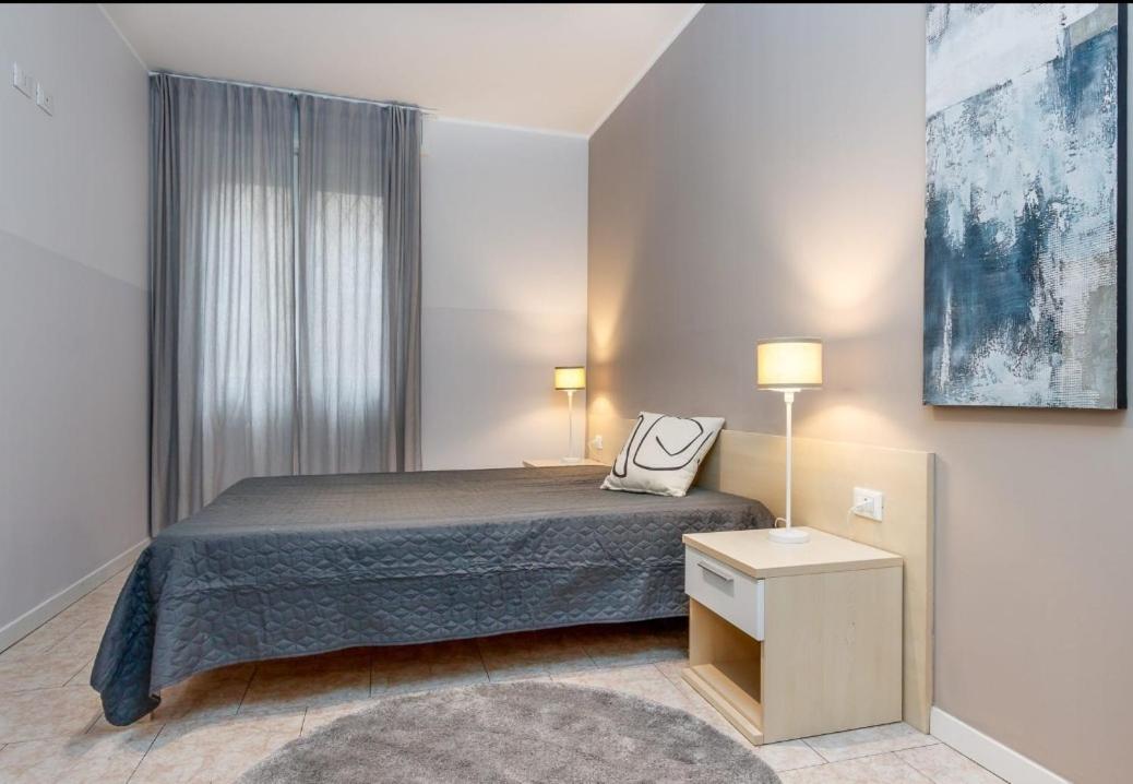 One-Bedroom Deluxe Apartment