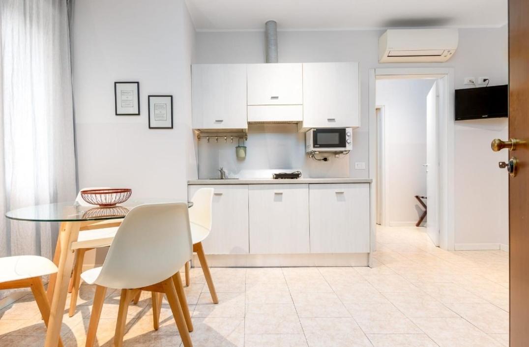 One-Bedroom Deluxe Apartment