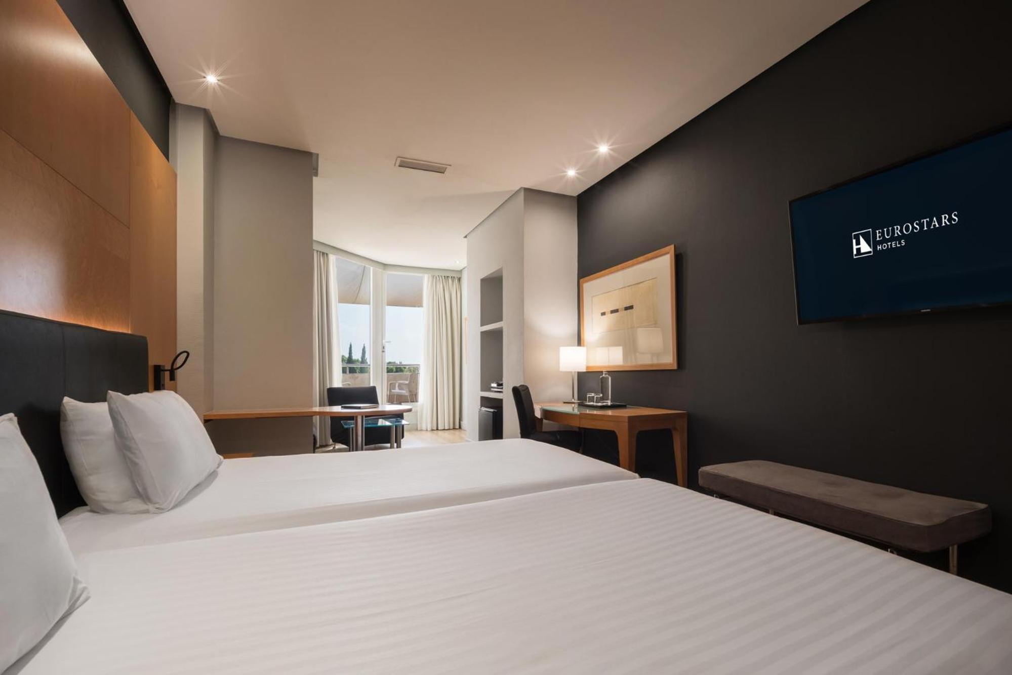 Superior Double Room with Terrace - Photo 3