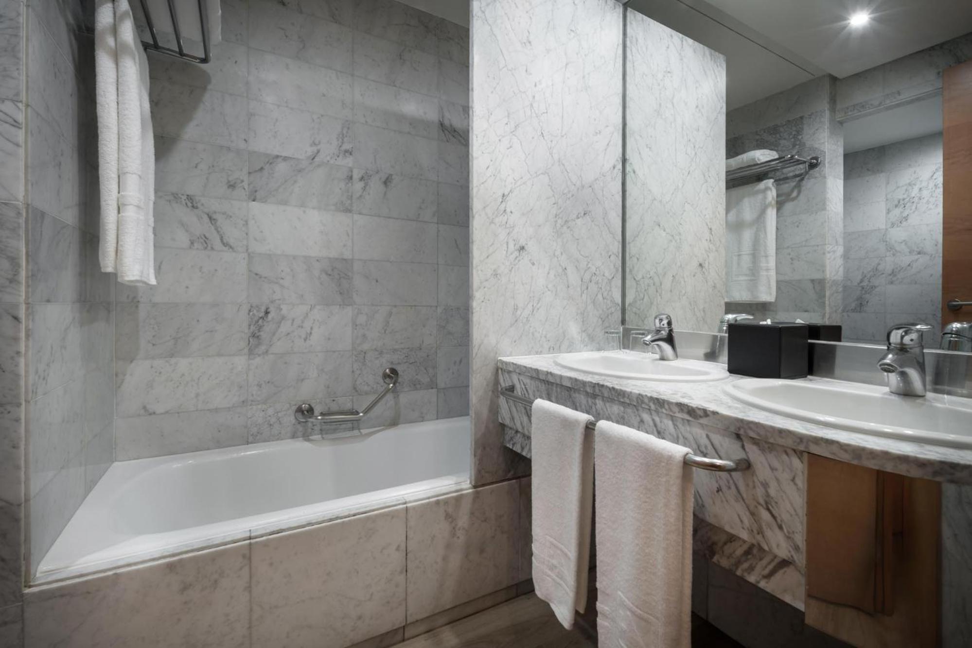 Superior Double Room with Terrace - Photo 6