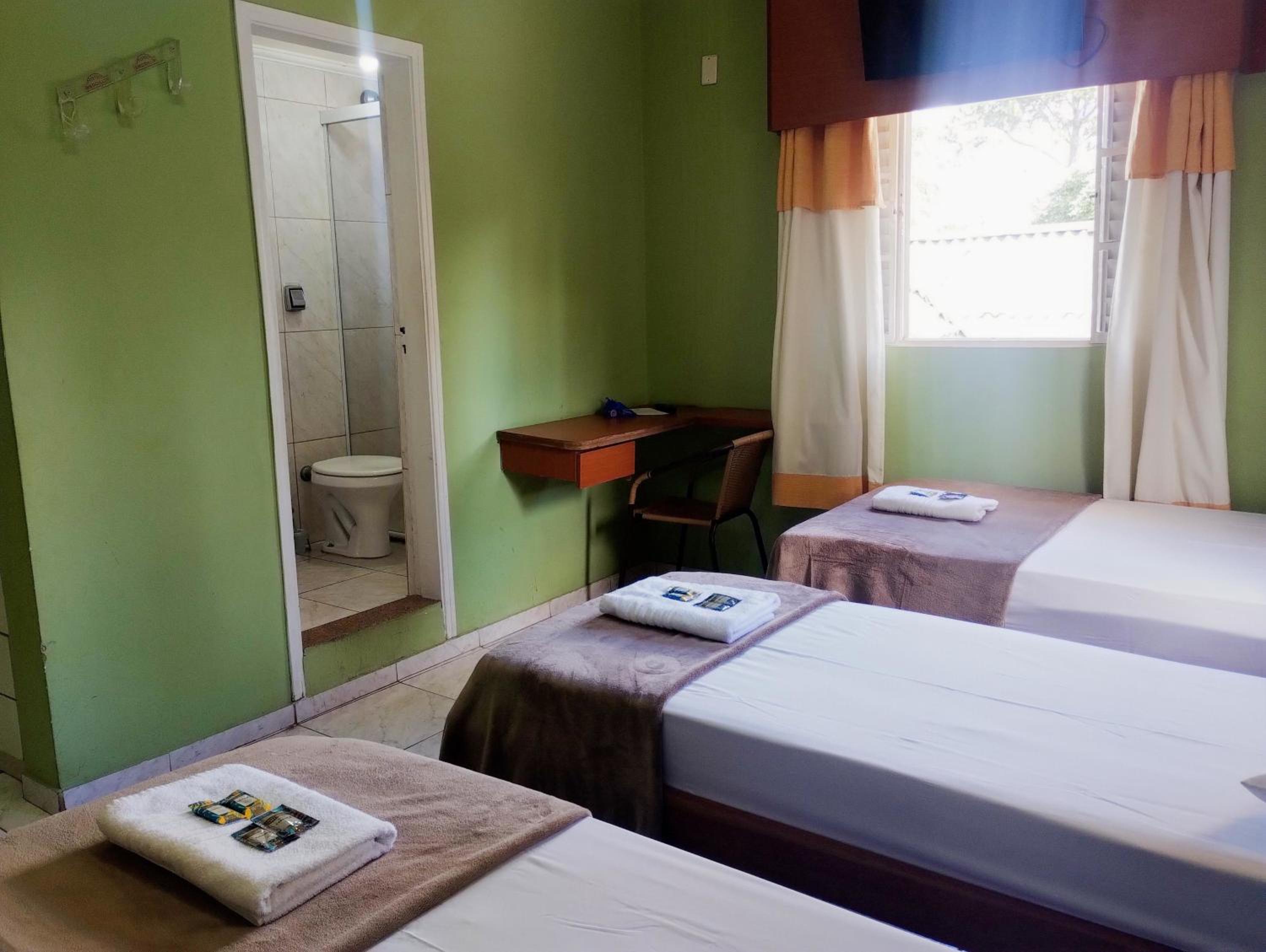 Standard Quadruple Room - Photo 2