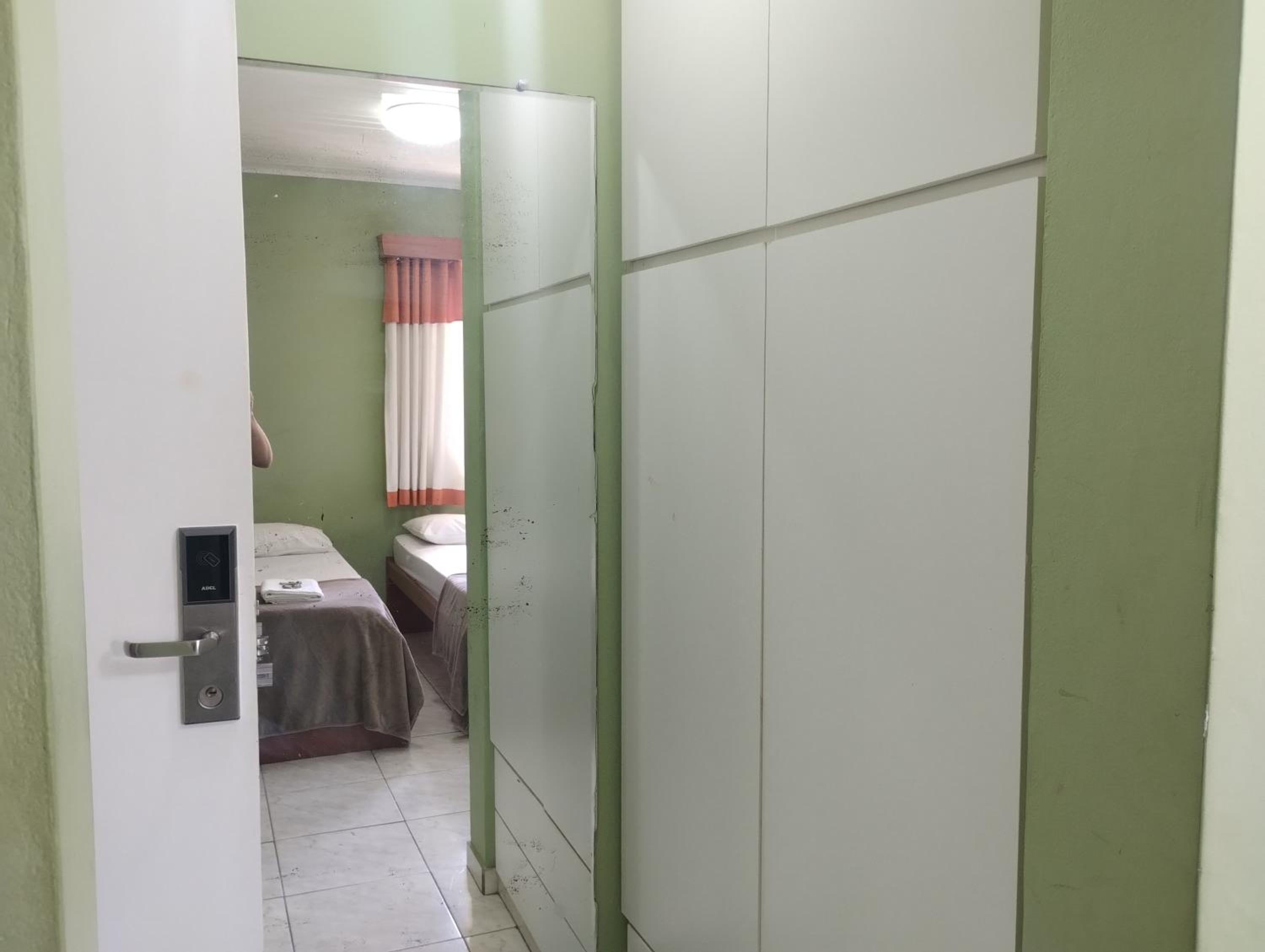 Standard Quadruple Room - Photo 7