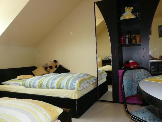 Triple Room with Bathroom - Photo 7
