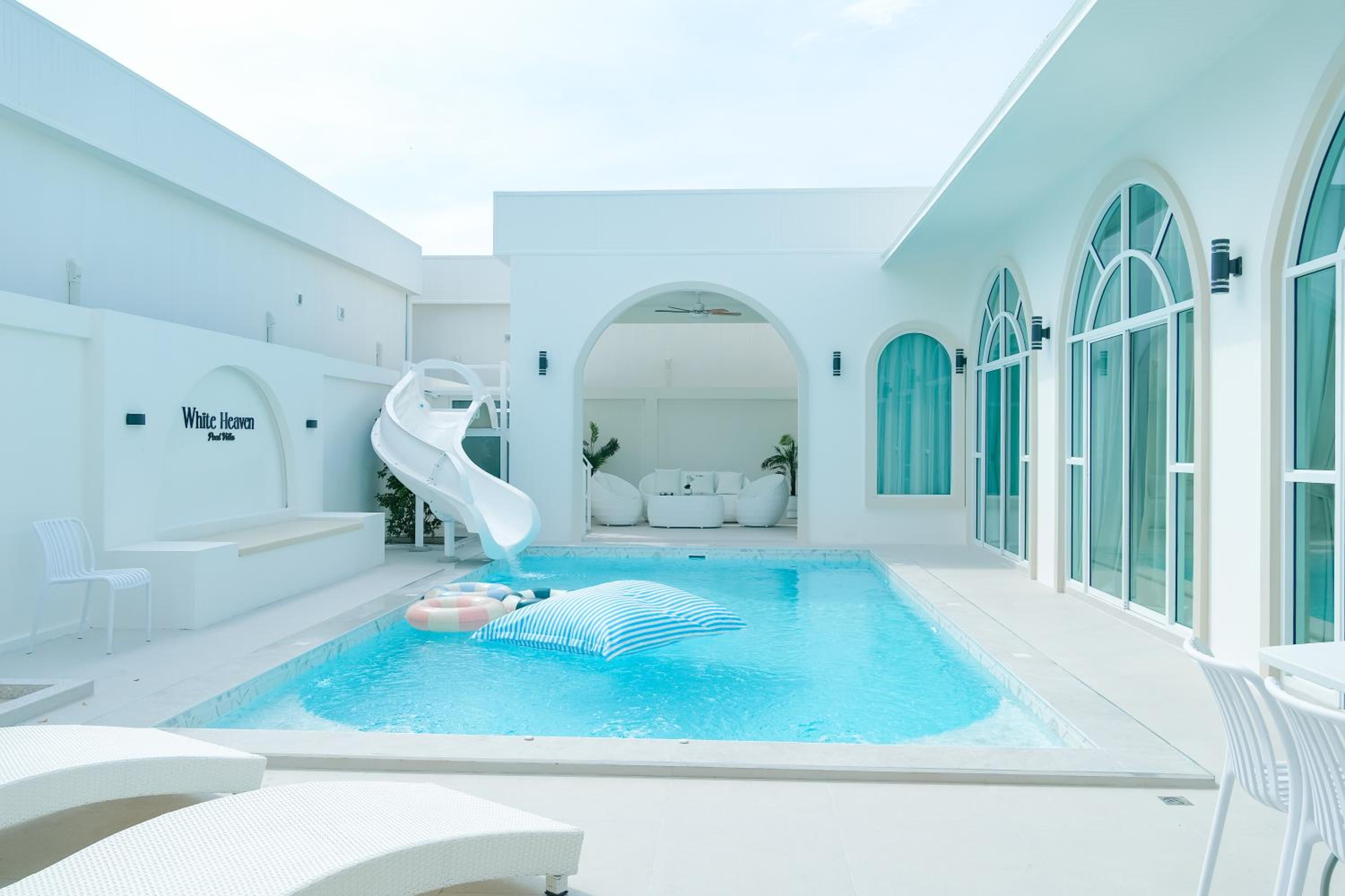Villa with Private Pool photo 1