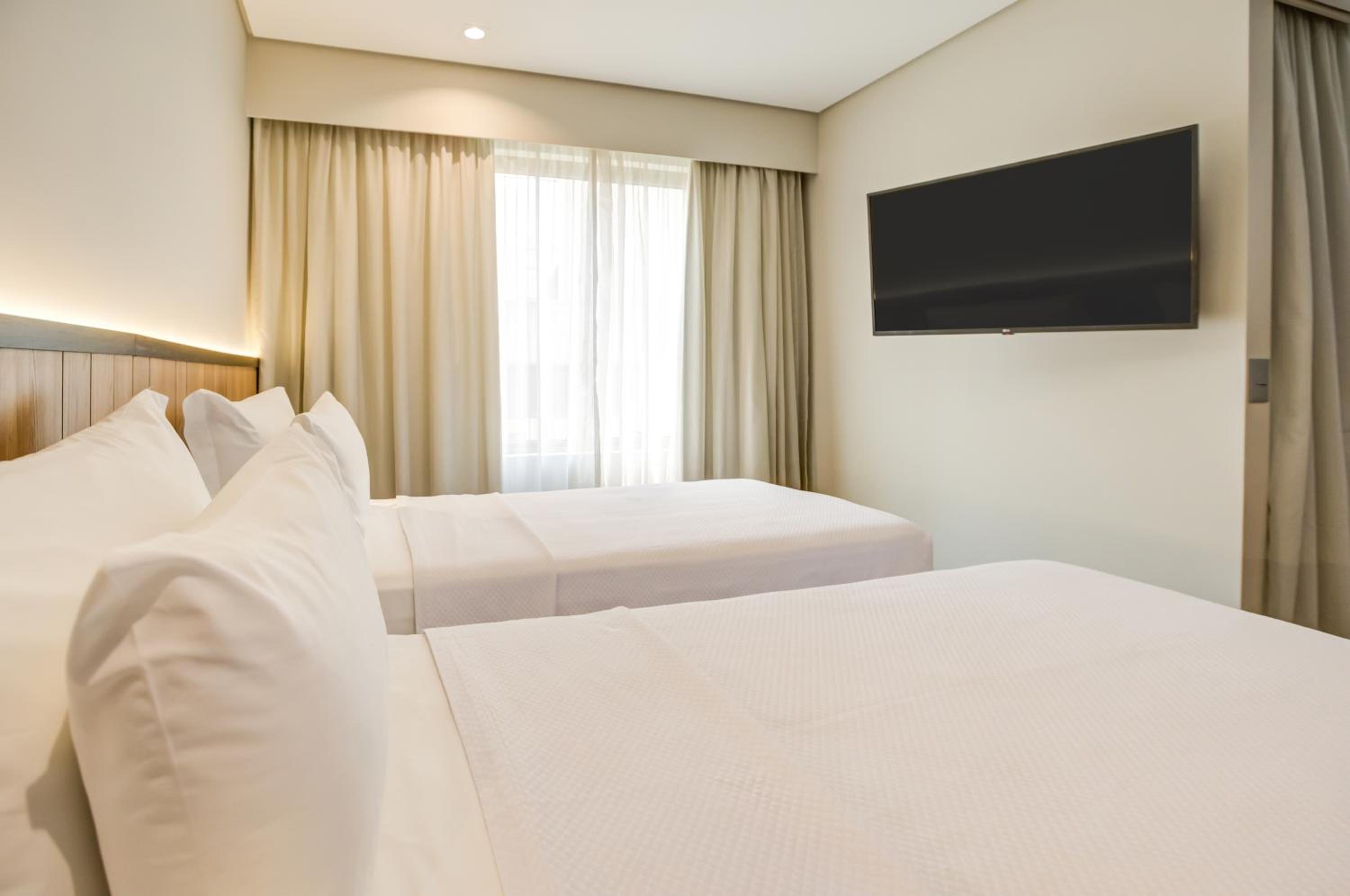 Double Room thumbnail 5