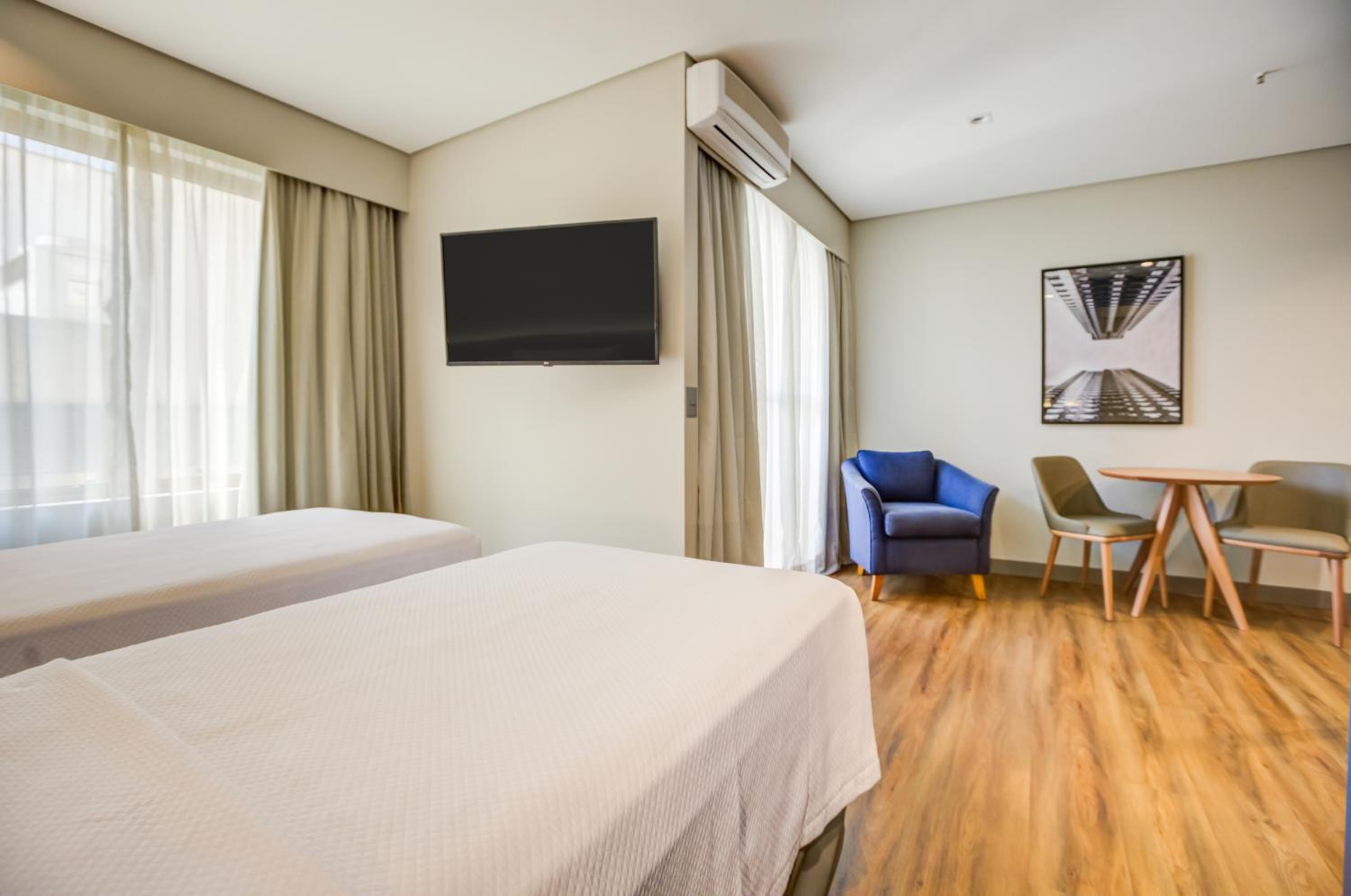 Double Room thumbnail 5