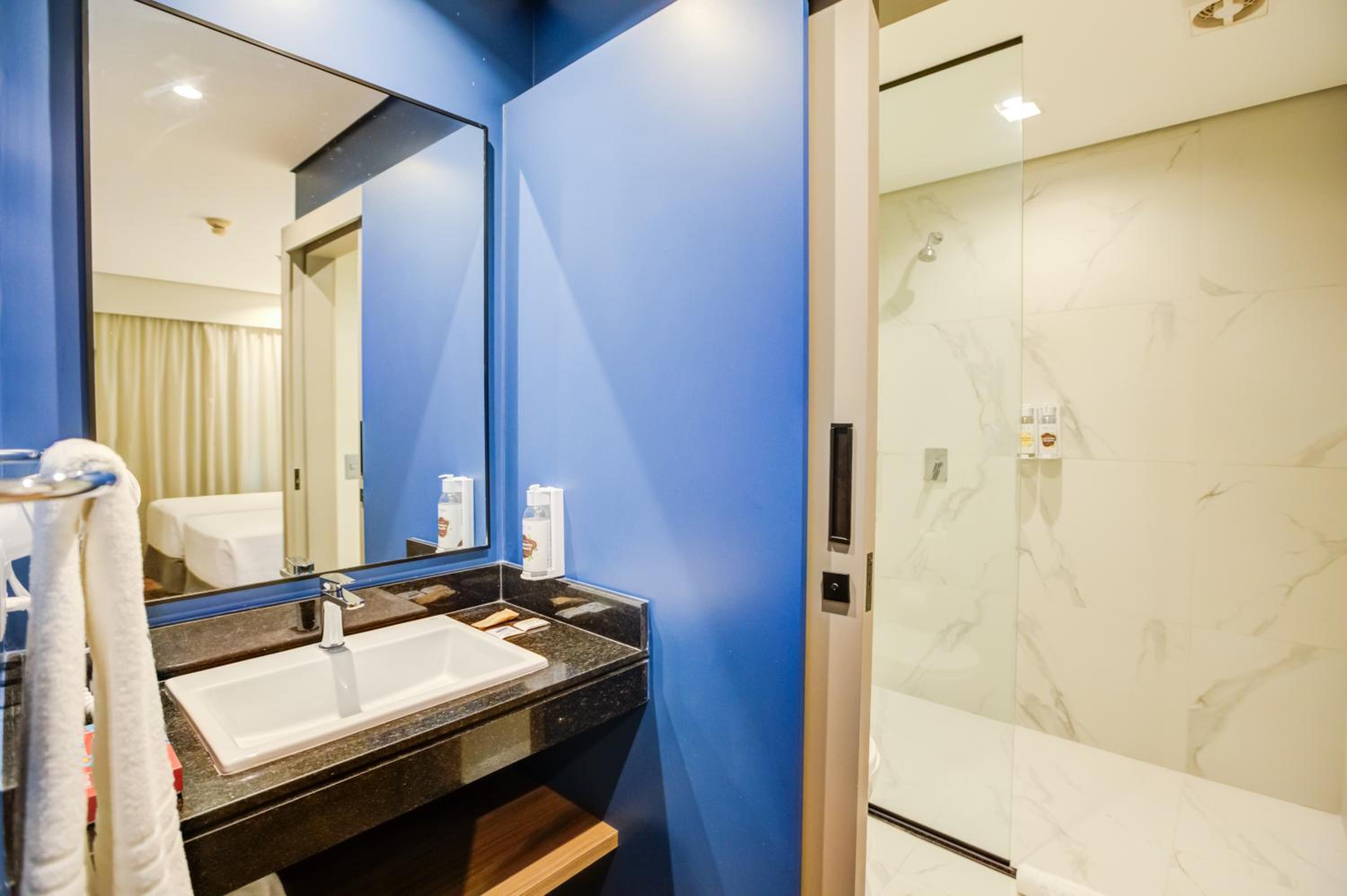 Double Room thumbnail 6