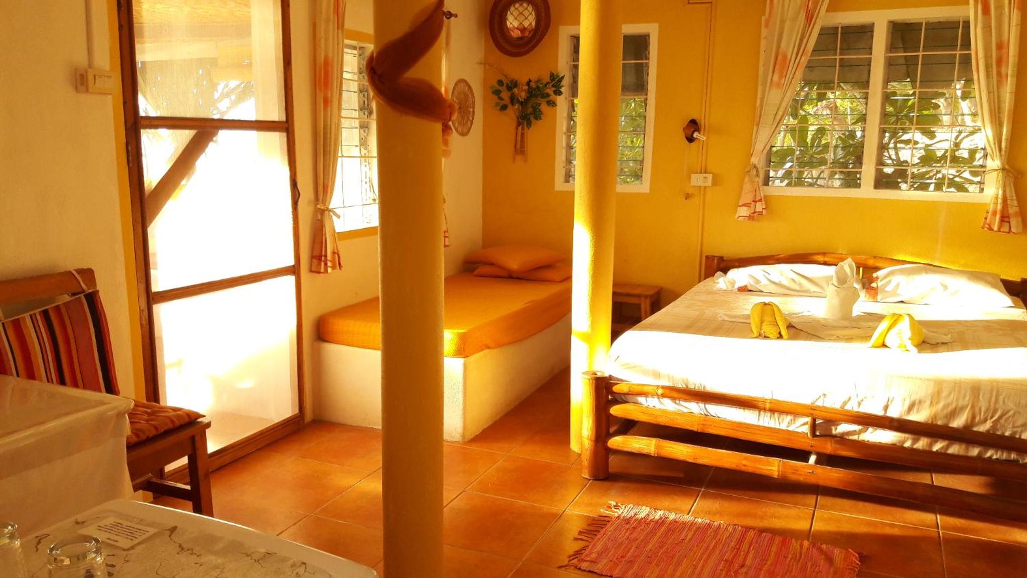Beachfront Deluxe House - Photo 22