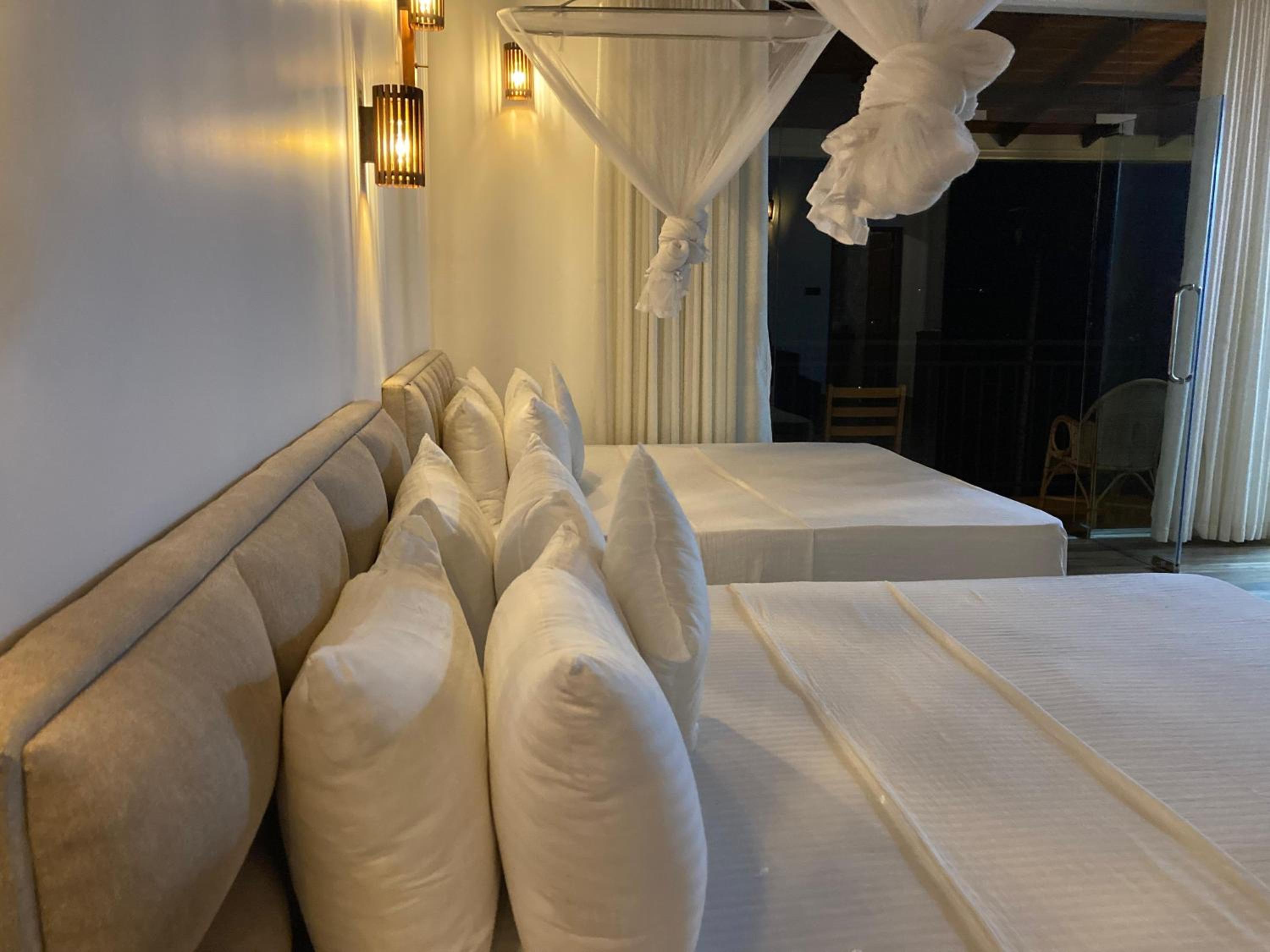 Deluxe Family Suite