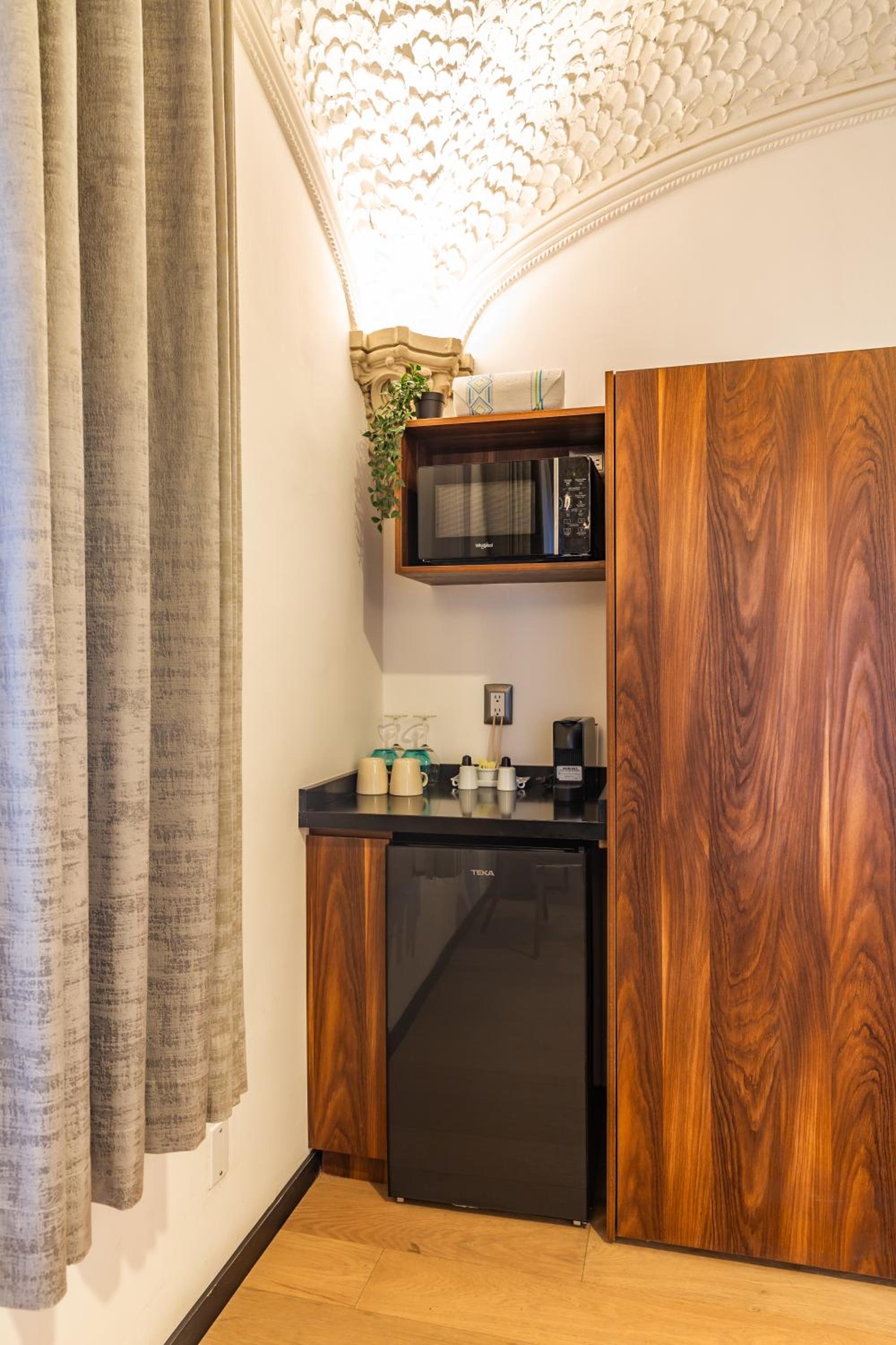 Standard Double Room - Photo 7
