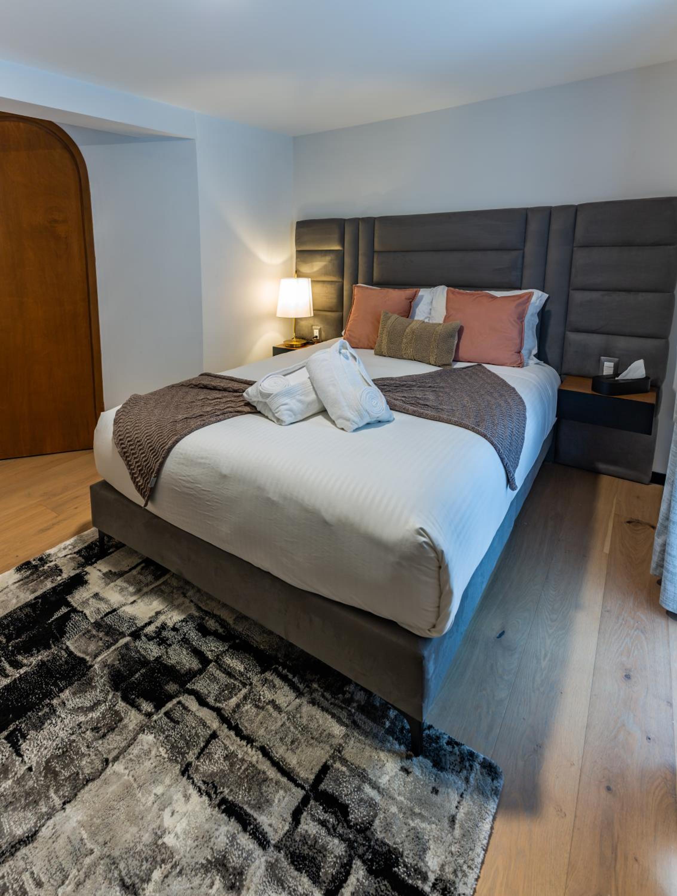 Double Room - Photo 9