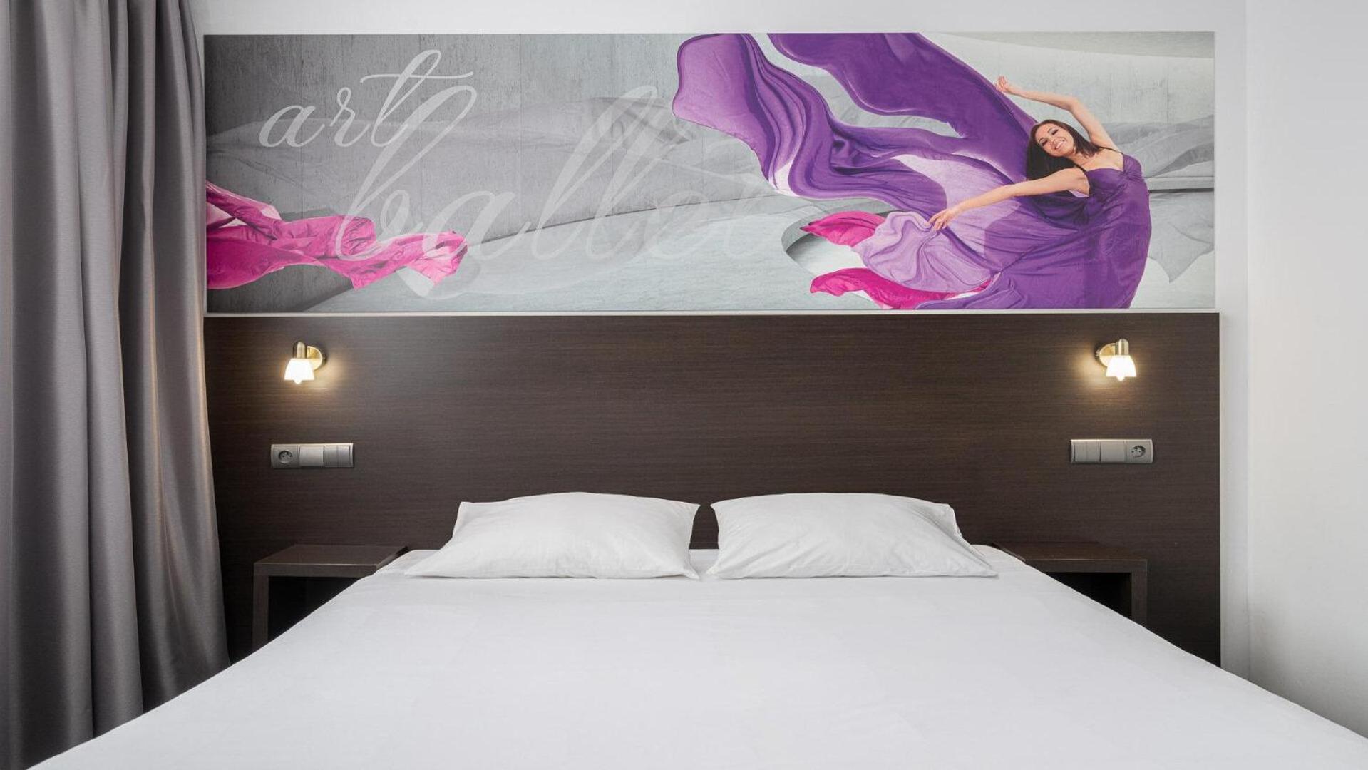 Standard Queen Room