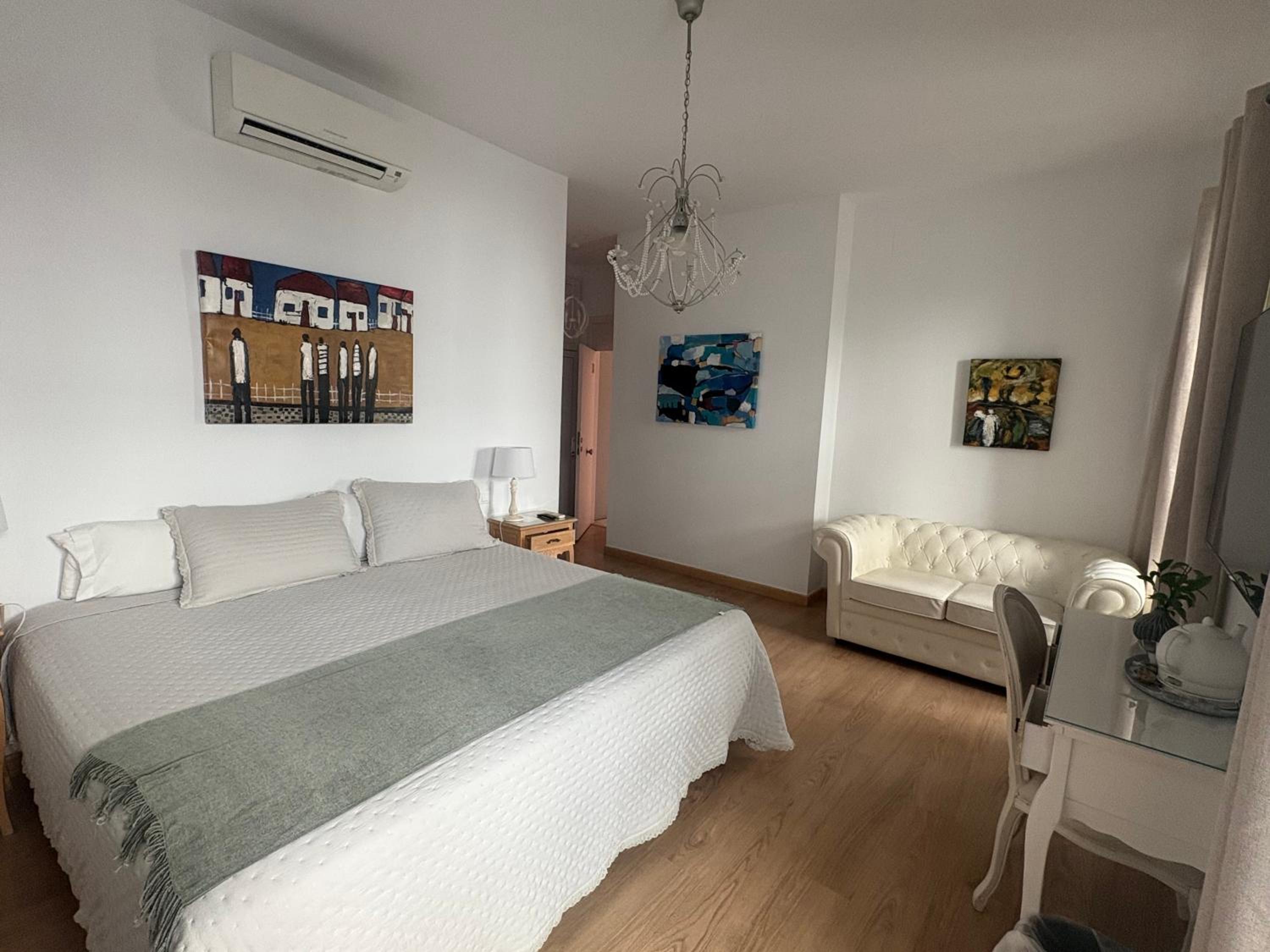 Deluxe Double Room with Balcony - Photo 2