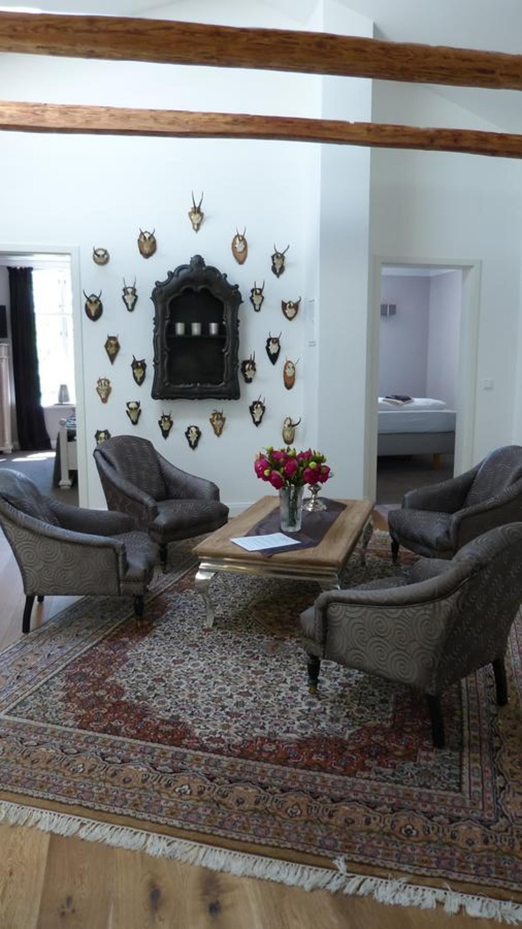 Suite - Photo 4