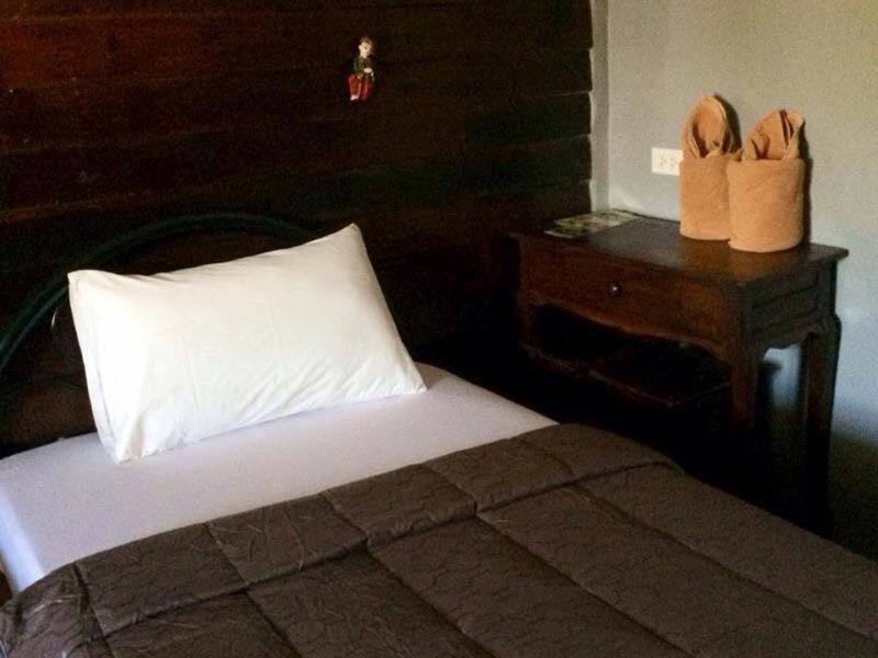 Standard Double Room with Fan and Private Bathroom photo 1