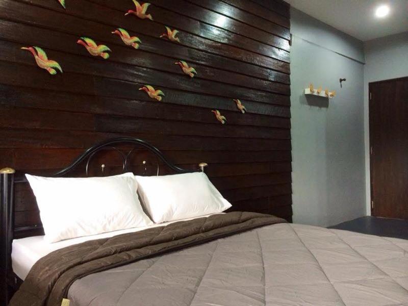 Standard Double Room with Fan and Private Bathroom photo 3