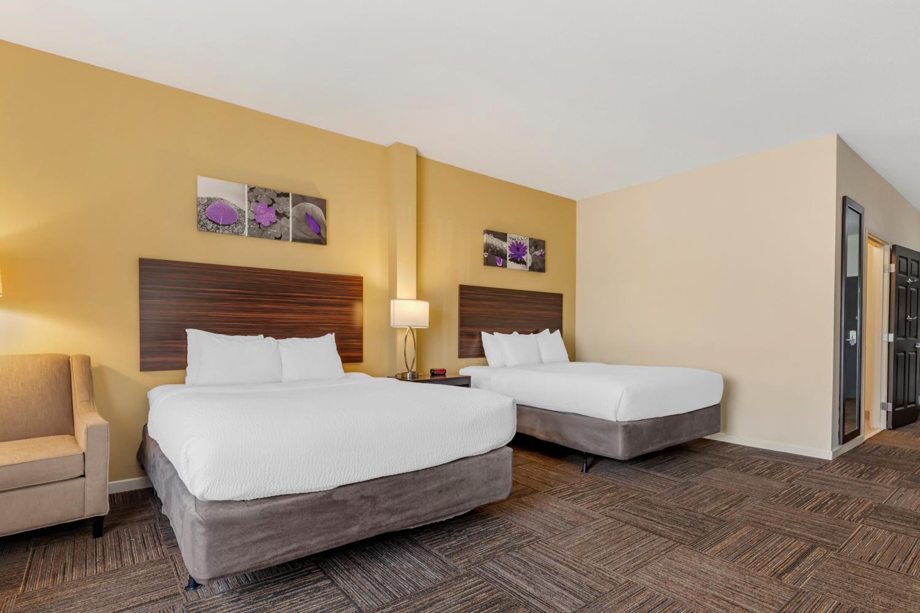 Queen Room with Two Queen Beds - Accessible/Non-Smoking