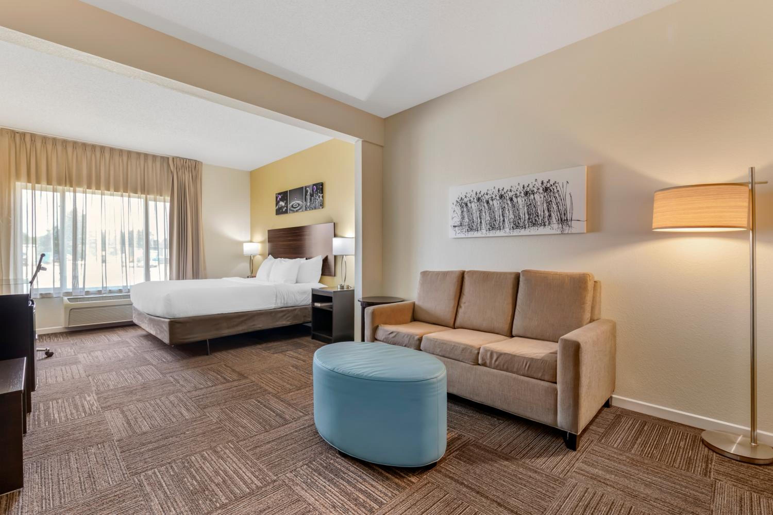 King Suite - Accessible/Non-Smoking