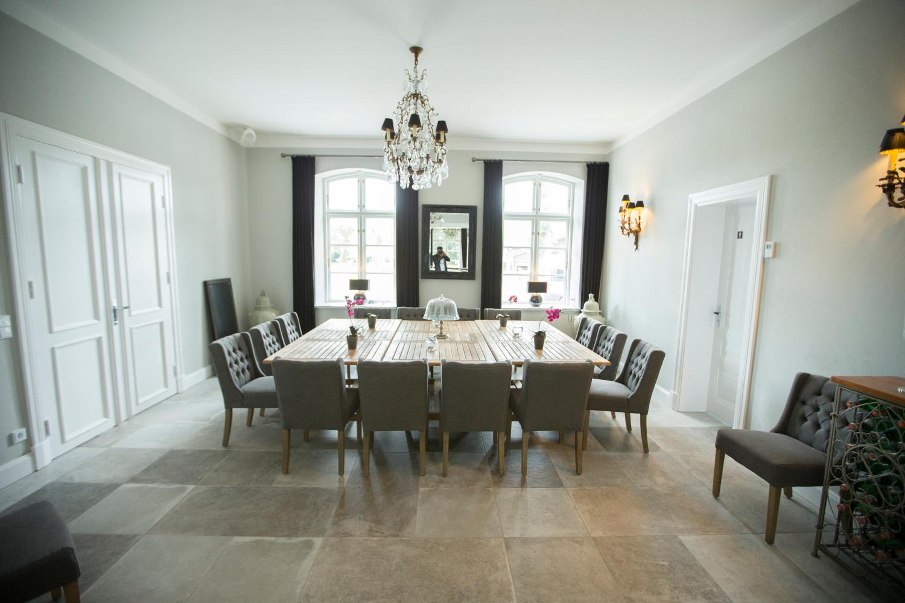 Suite - Photo 5