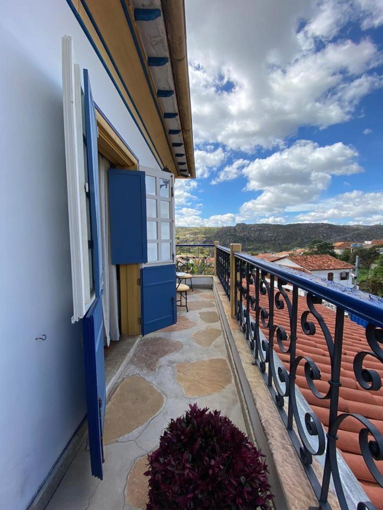 Suite with Mountain View