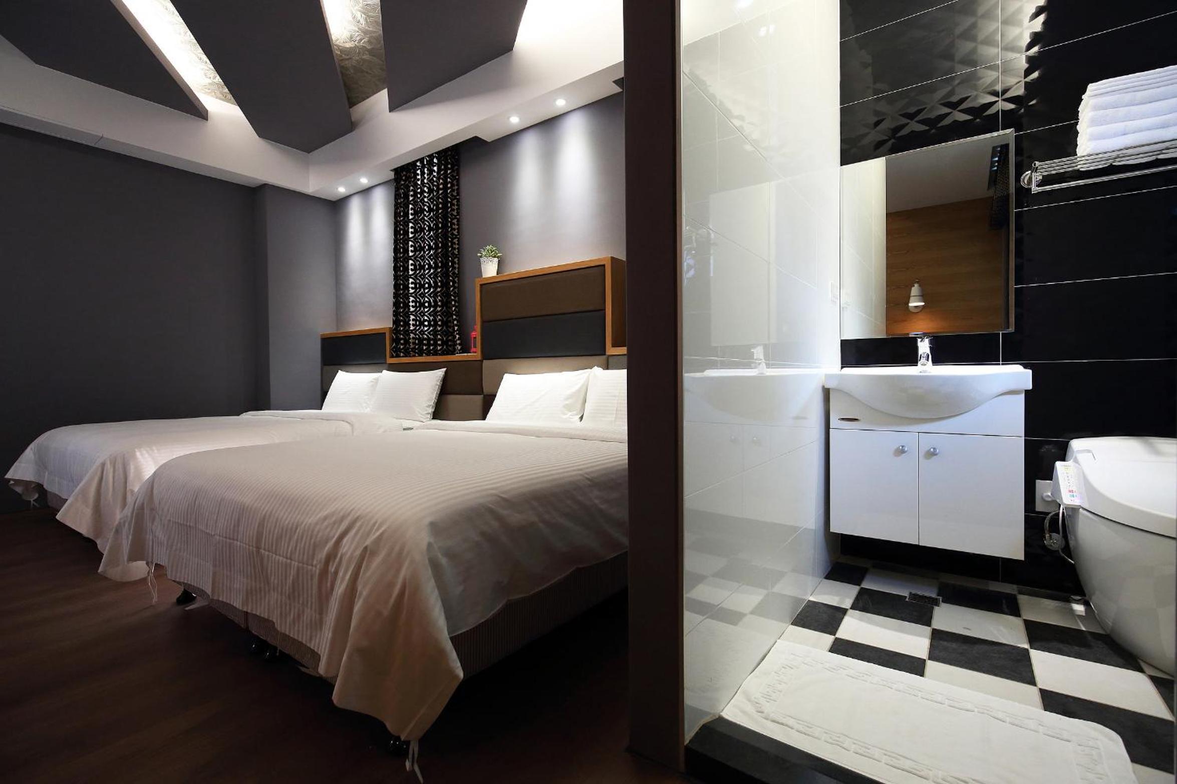 Standard Quadruple Room photo 2