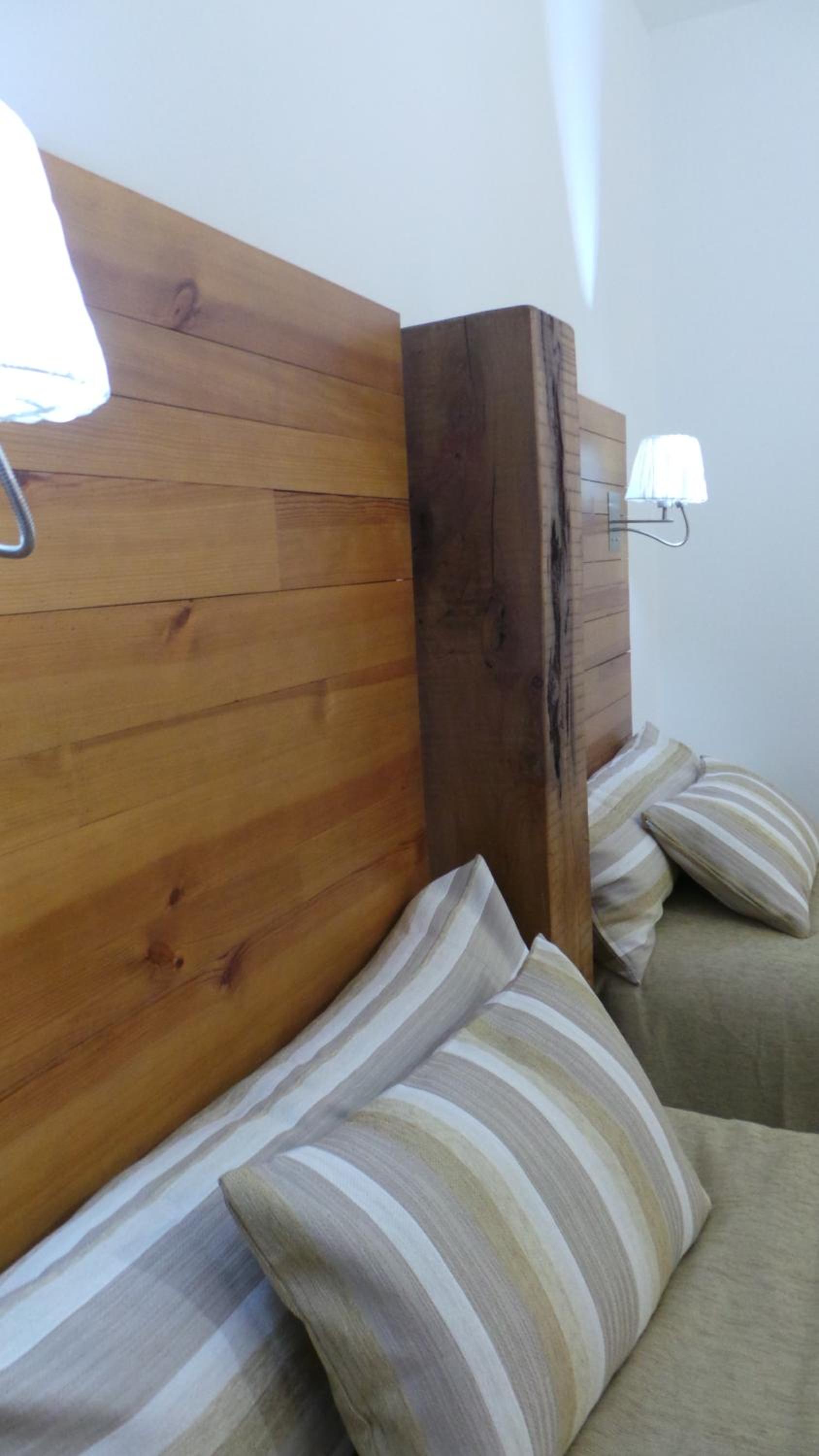 Twin Room with Pool View - Photo 3