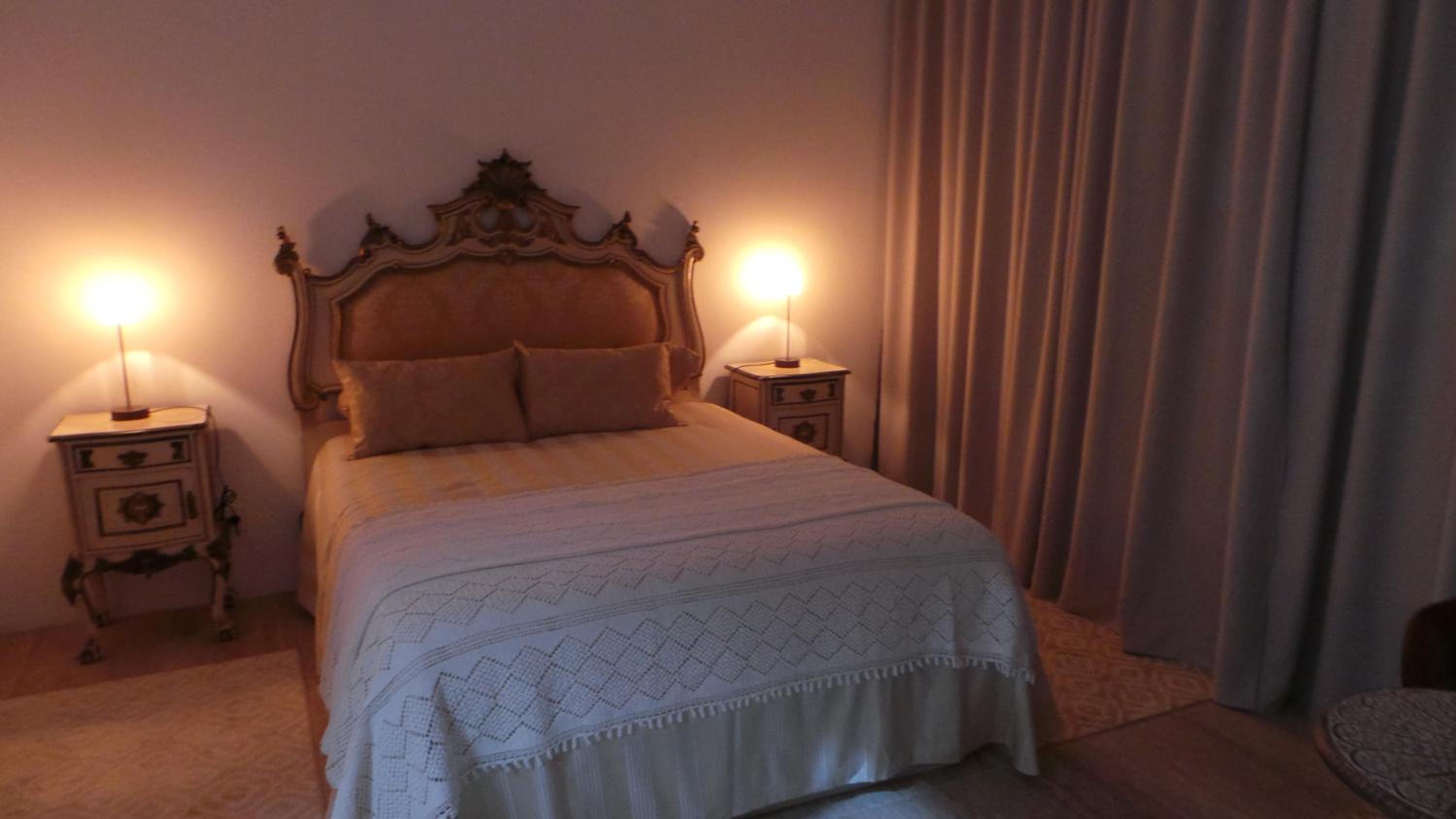 Double Room with Pool View - Photo 6