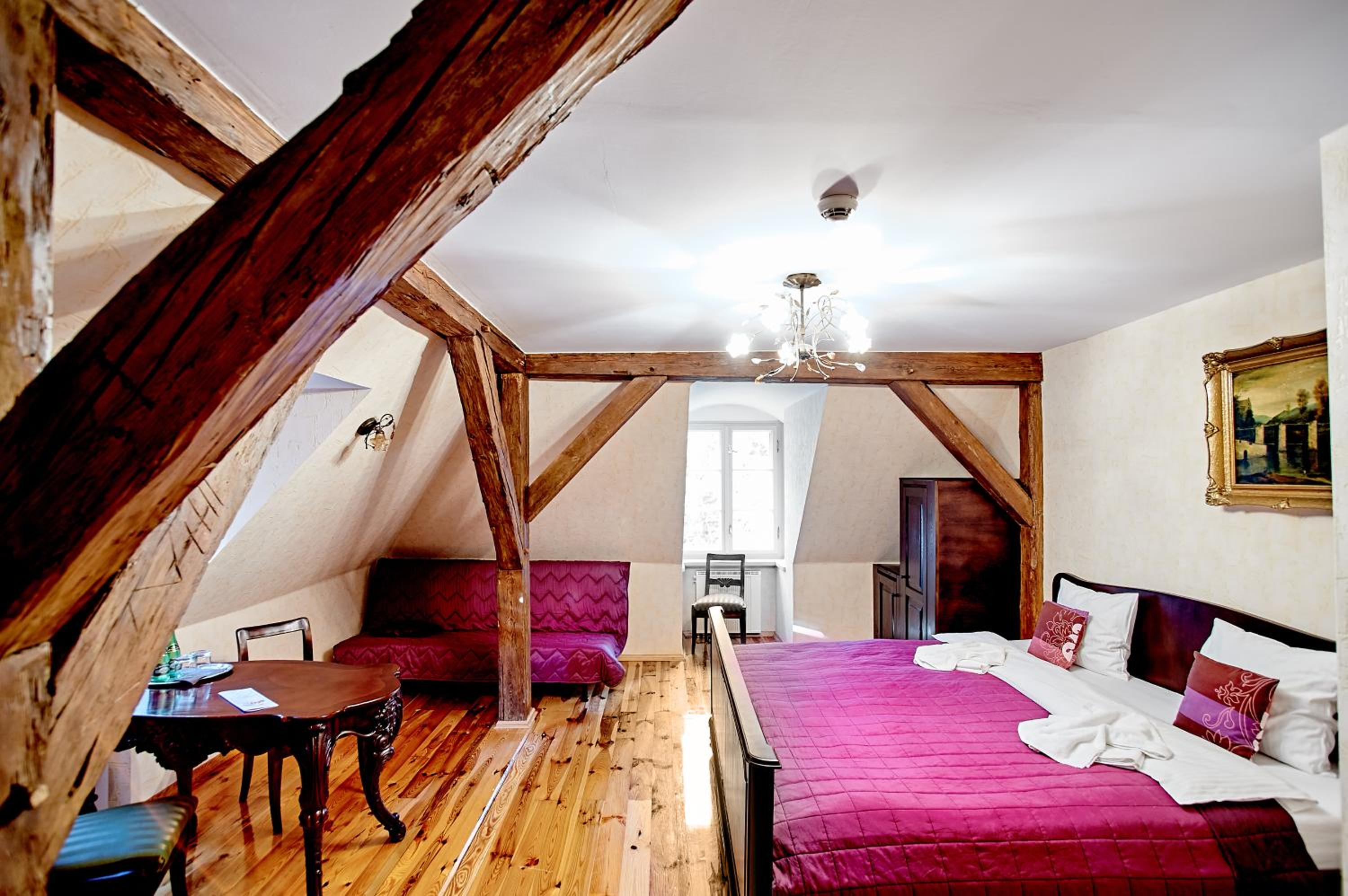Deluxe Double Room (Spanish Style) photo 2