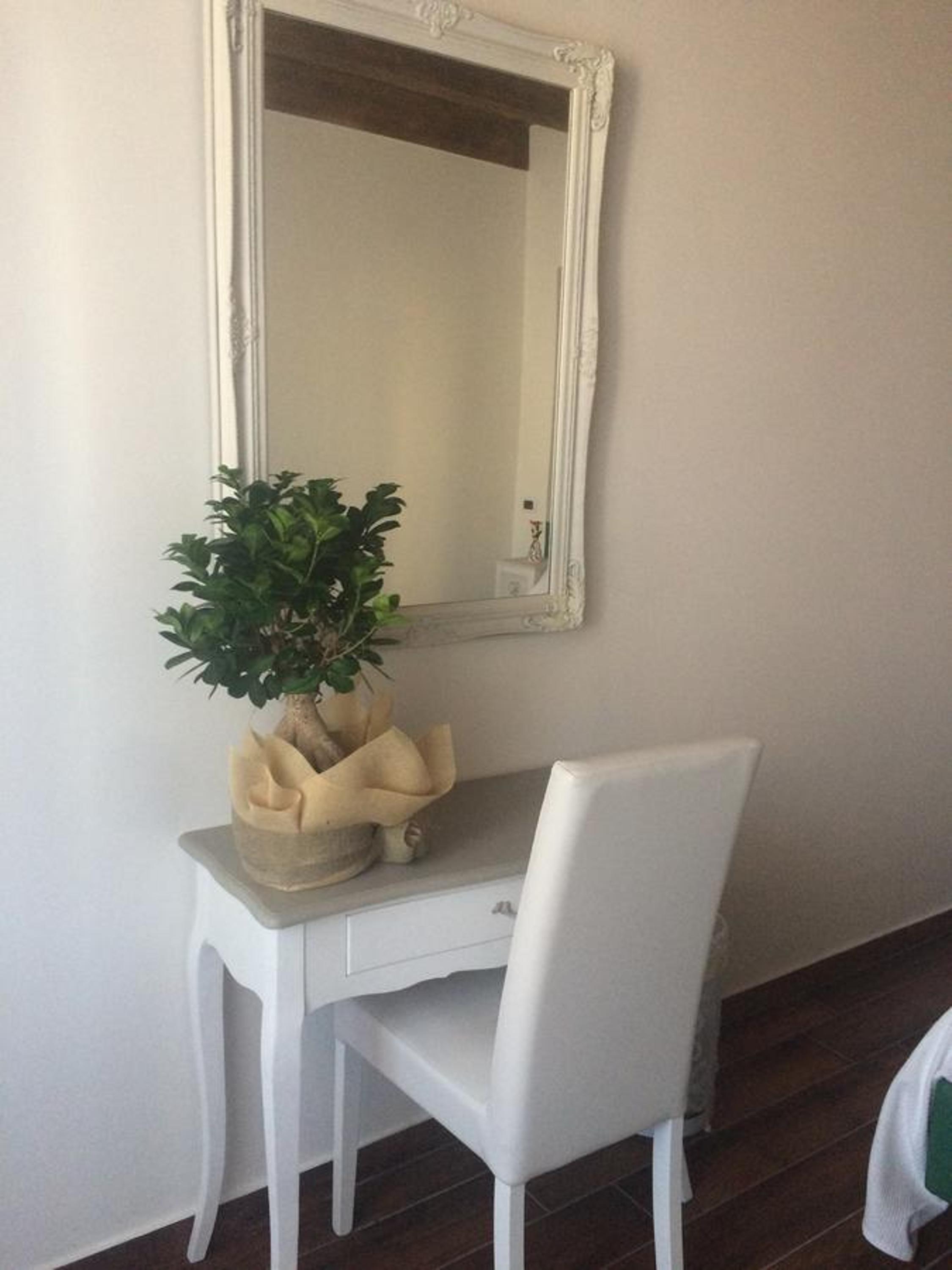 Double Room - Photo 16