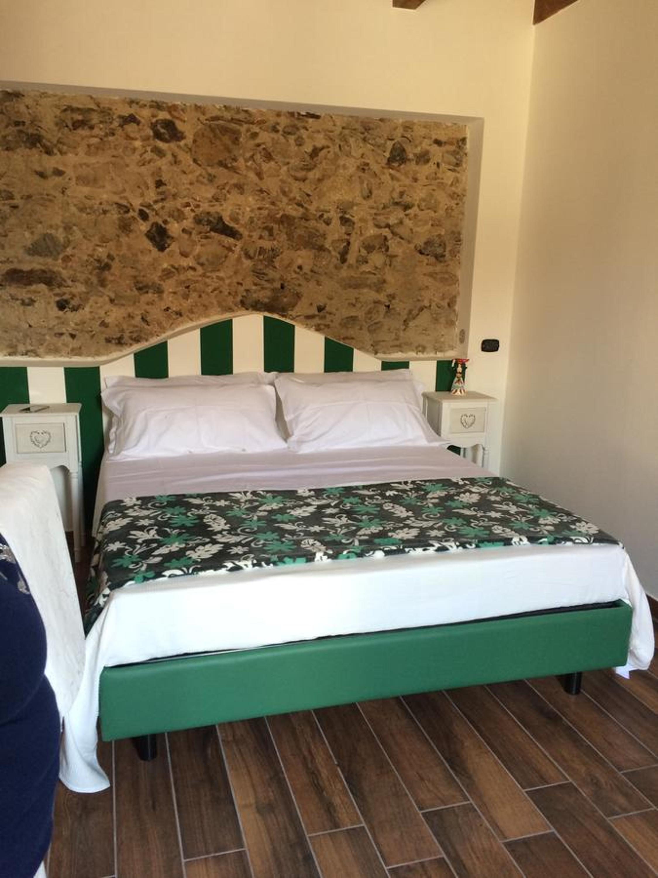 Double Room - Photo 19