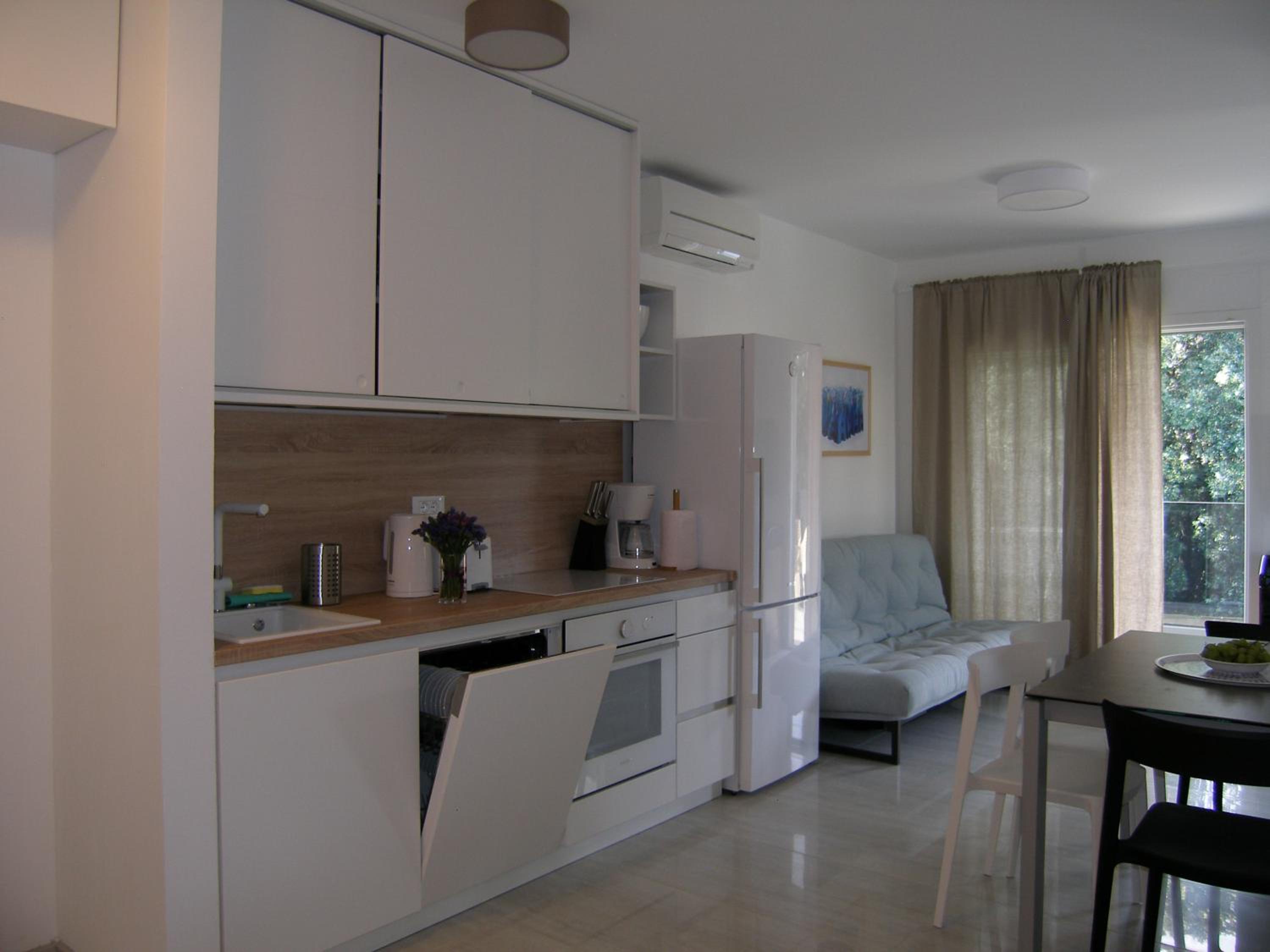 Apartment photo 2