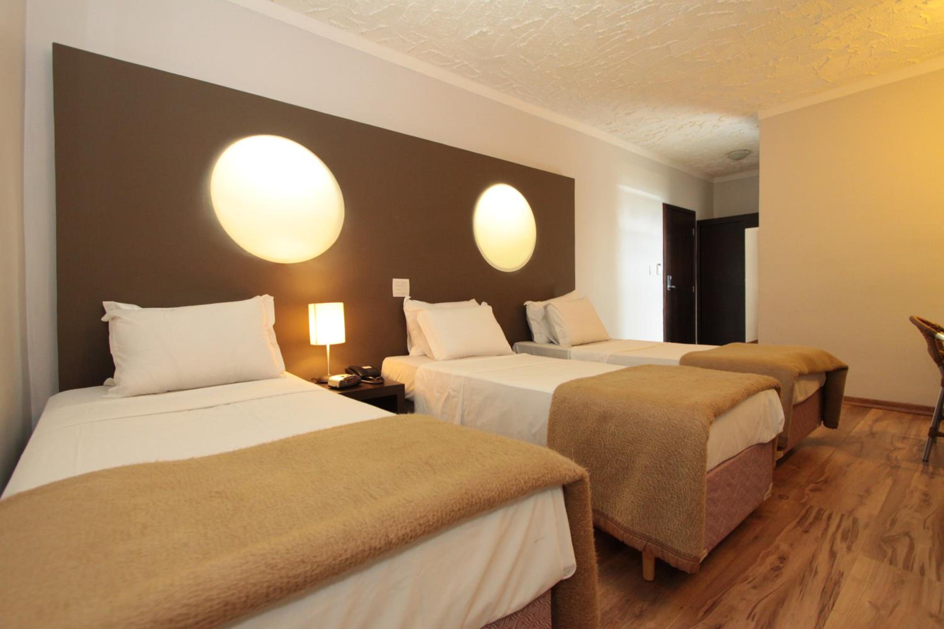 Standard Triple Room - Photo 1