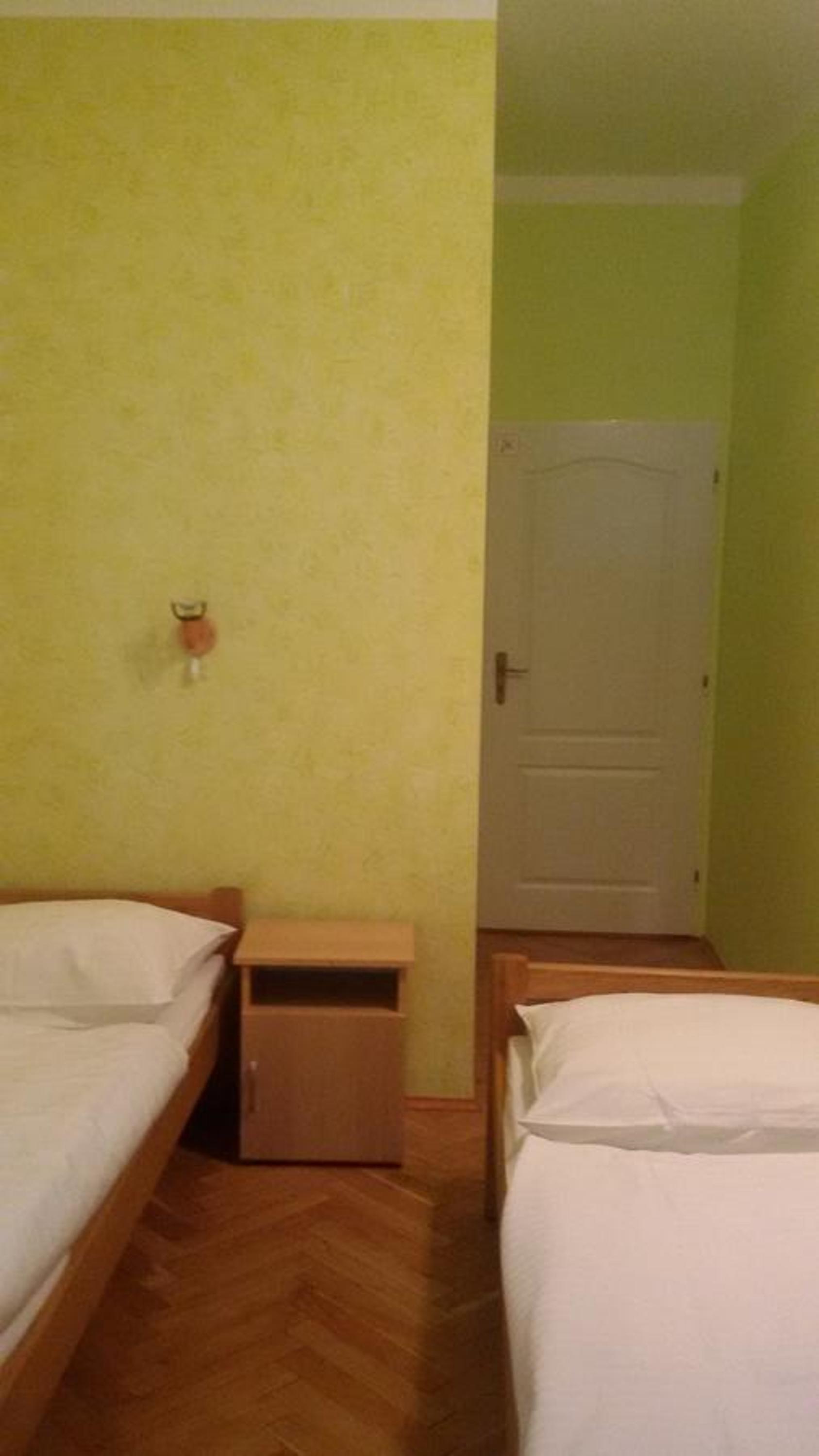 Twin Room with Bathroom photo 3