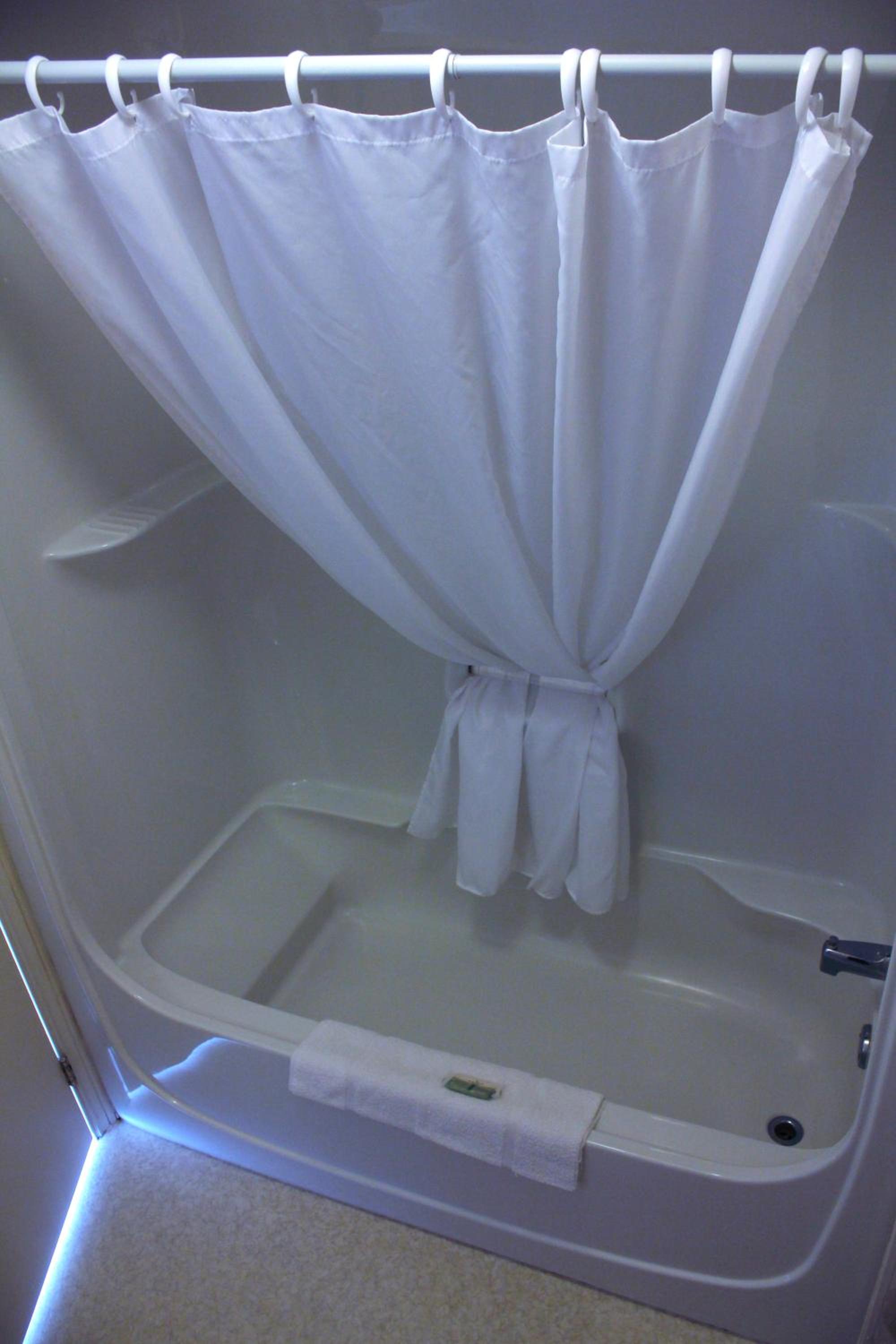 Standard Queen Room photo 3
