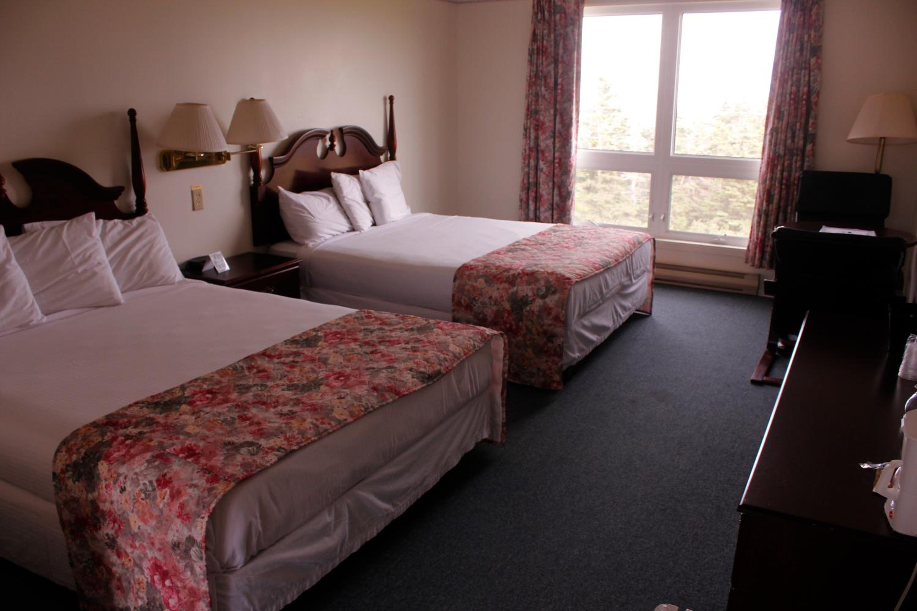 Superior Queen Room With Two Queen Beds photo 3