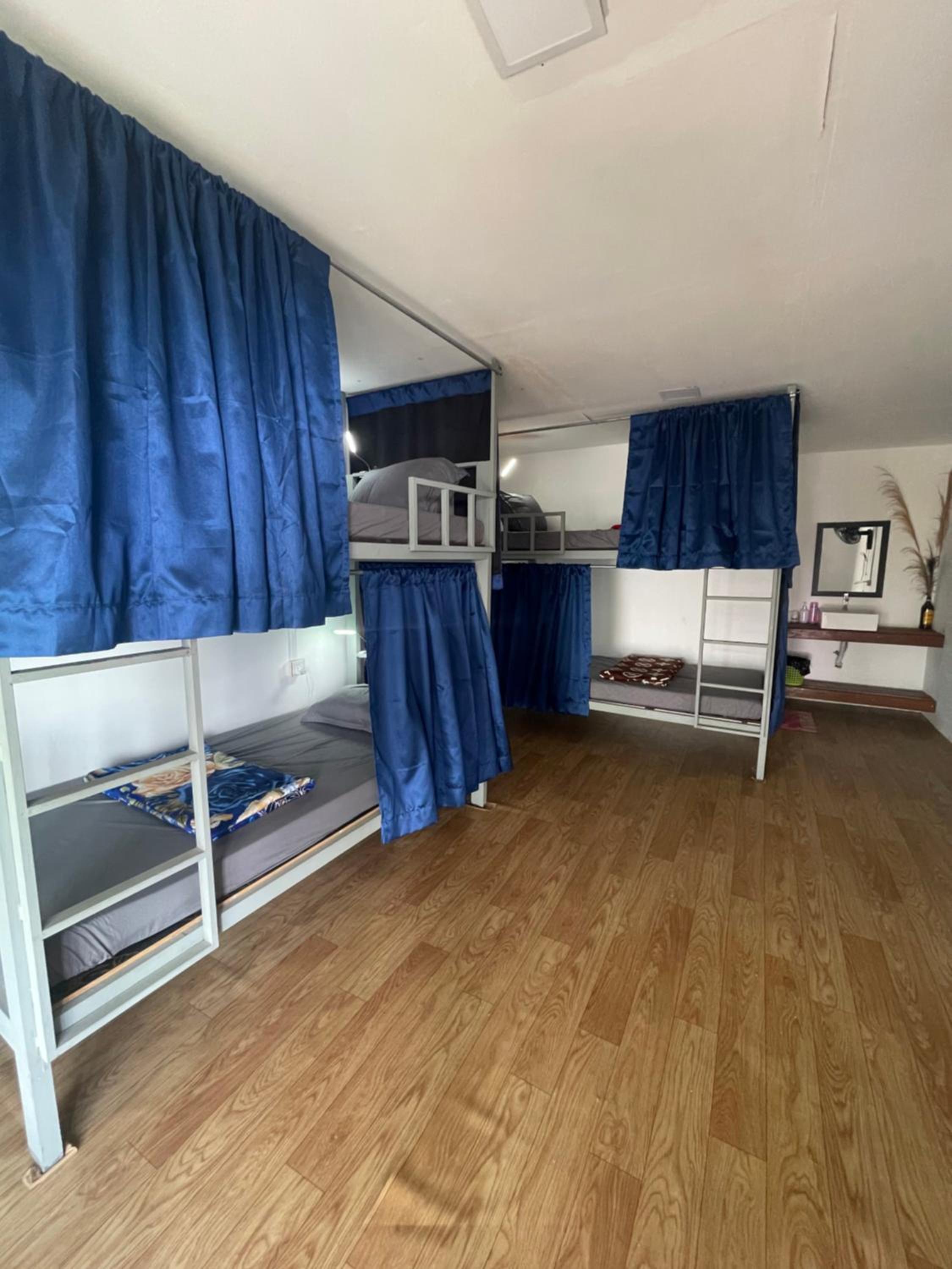 Bed in 4-Bed Mixed Dormitory Room photo 1