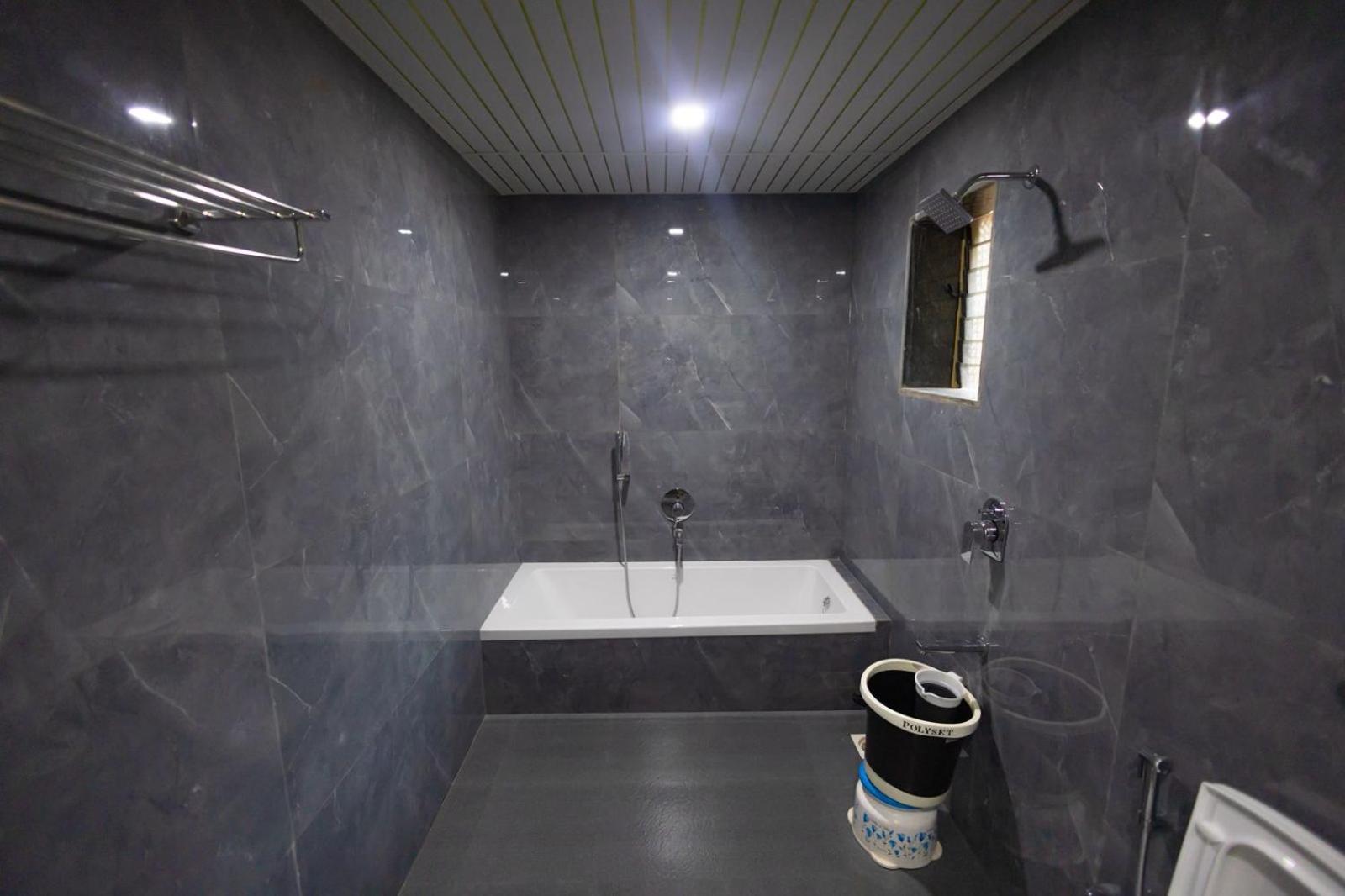 Deluxe Double Room with Bath photo 3