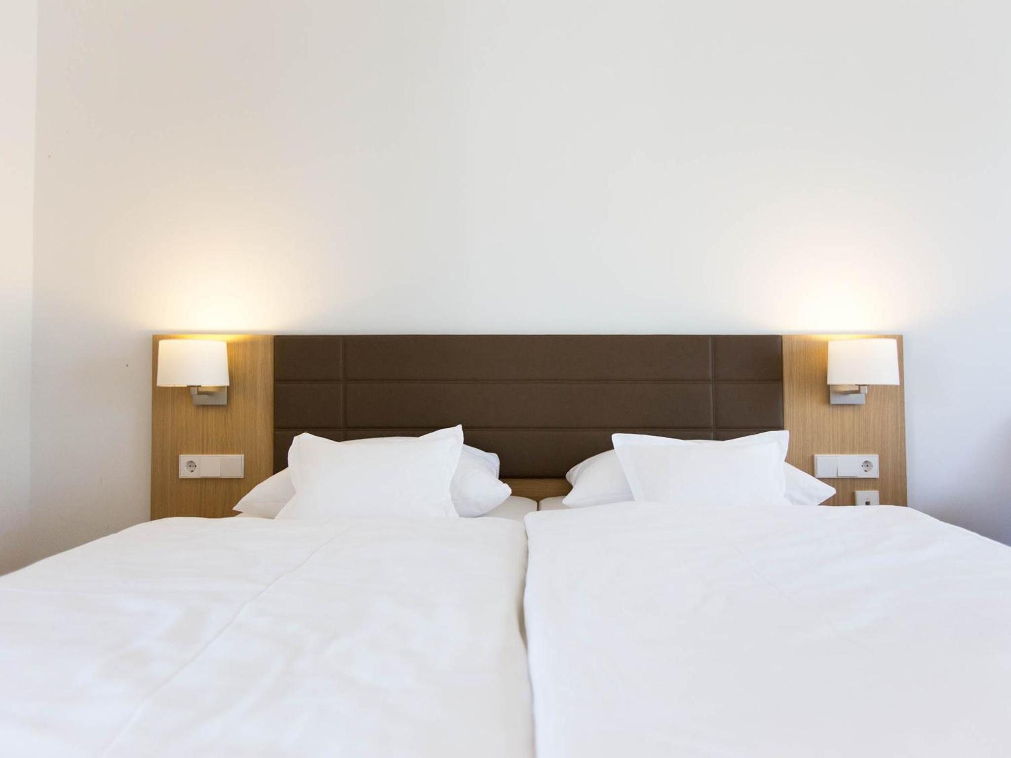 Superior Double Room with Balcony - Photo 9