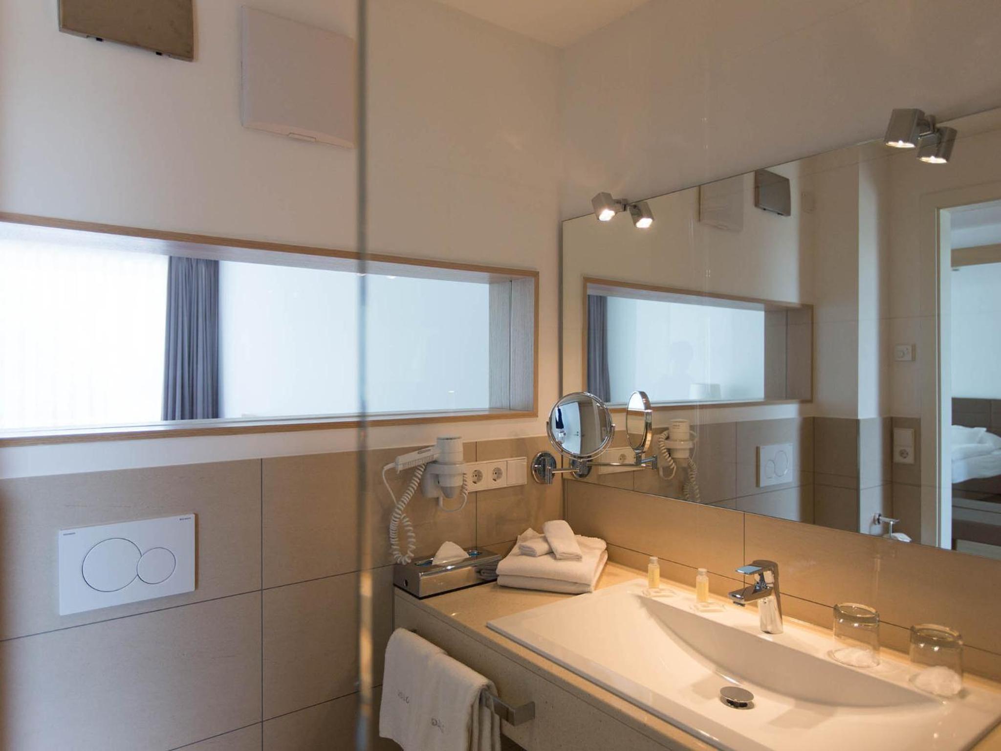 Superior Double Room with Balcony - Photo 4