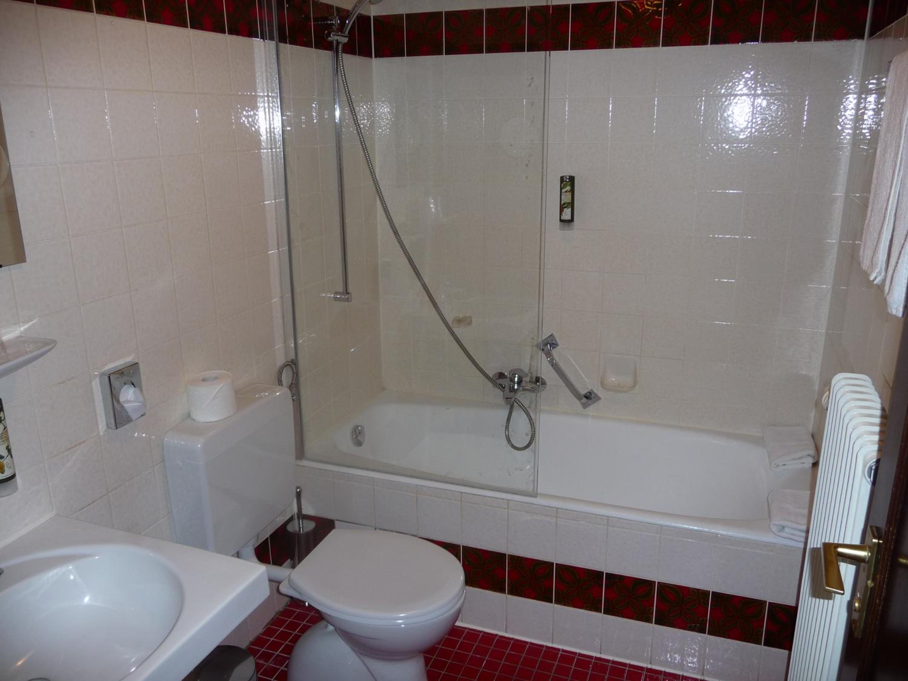 Quadruple Room - Photo 2