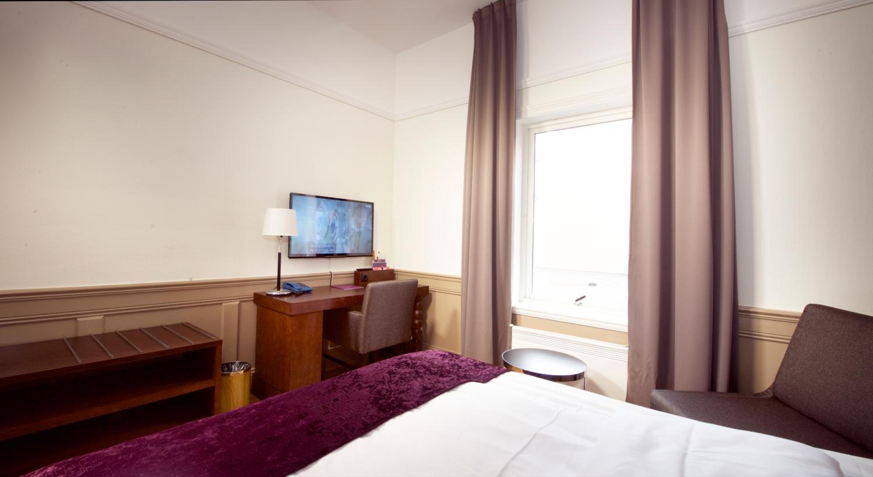 Double or Twin Room - Photo 3
