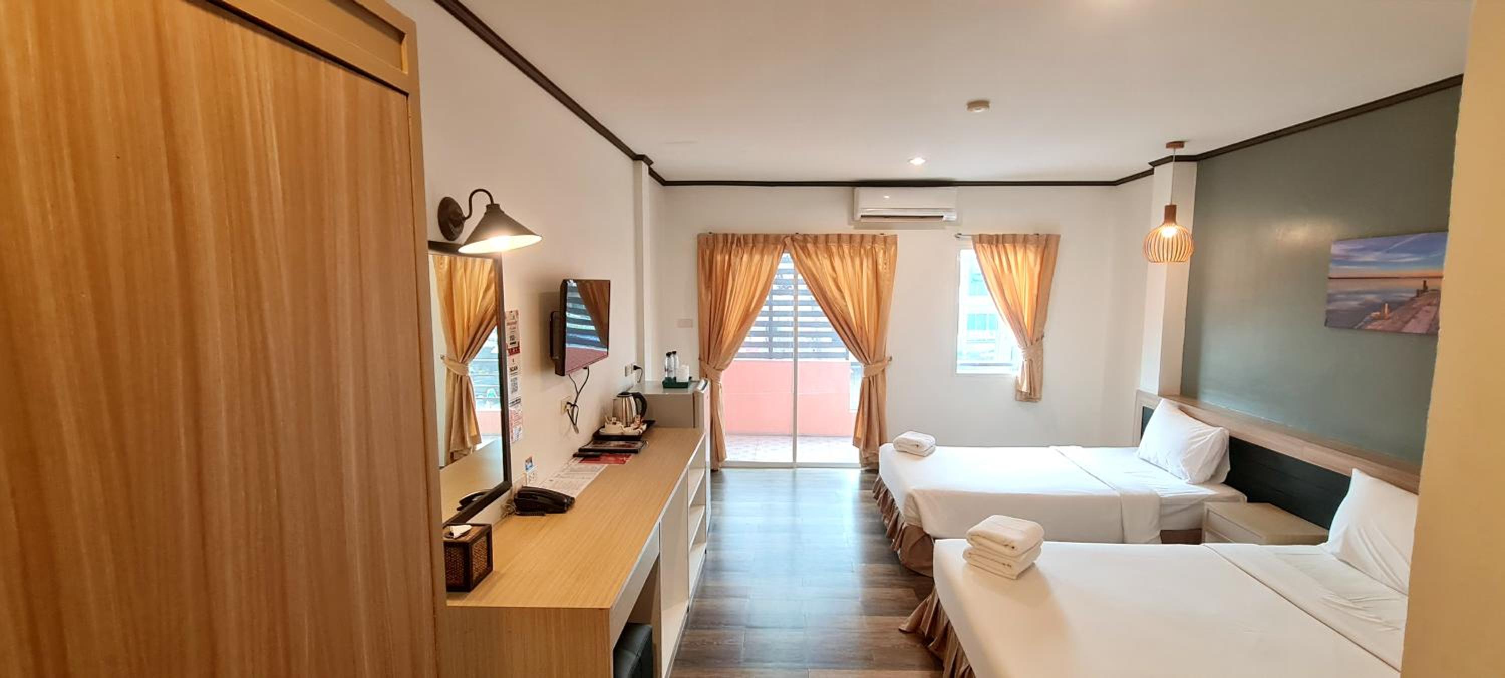 Superior Triple Room photo 2