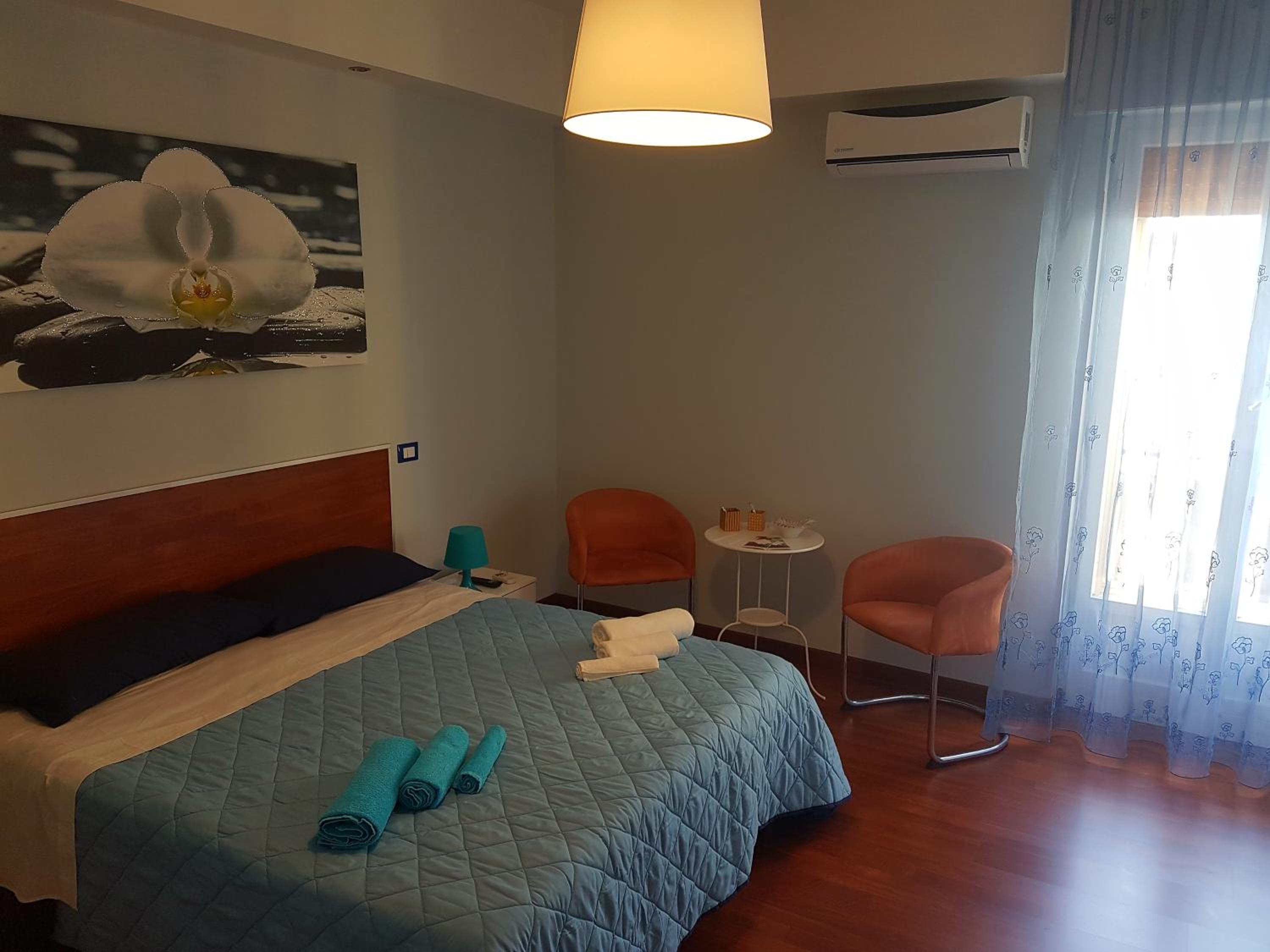 Comfort Triple Room with Shower photo 3